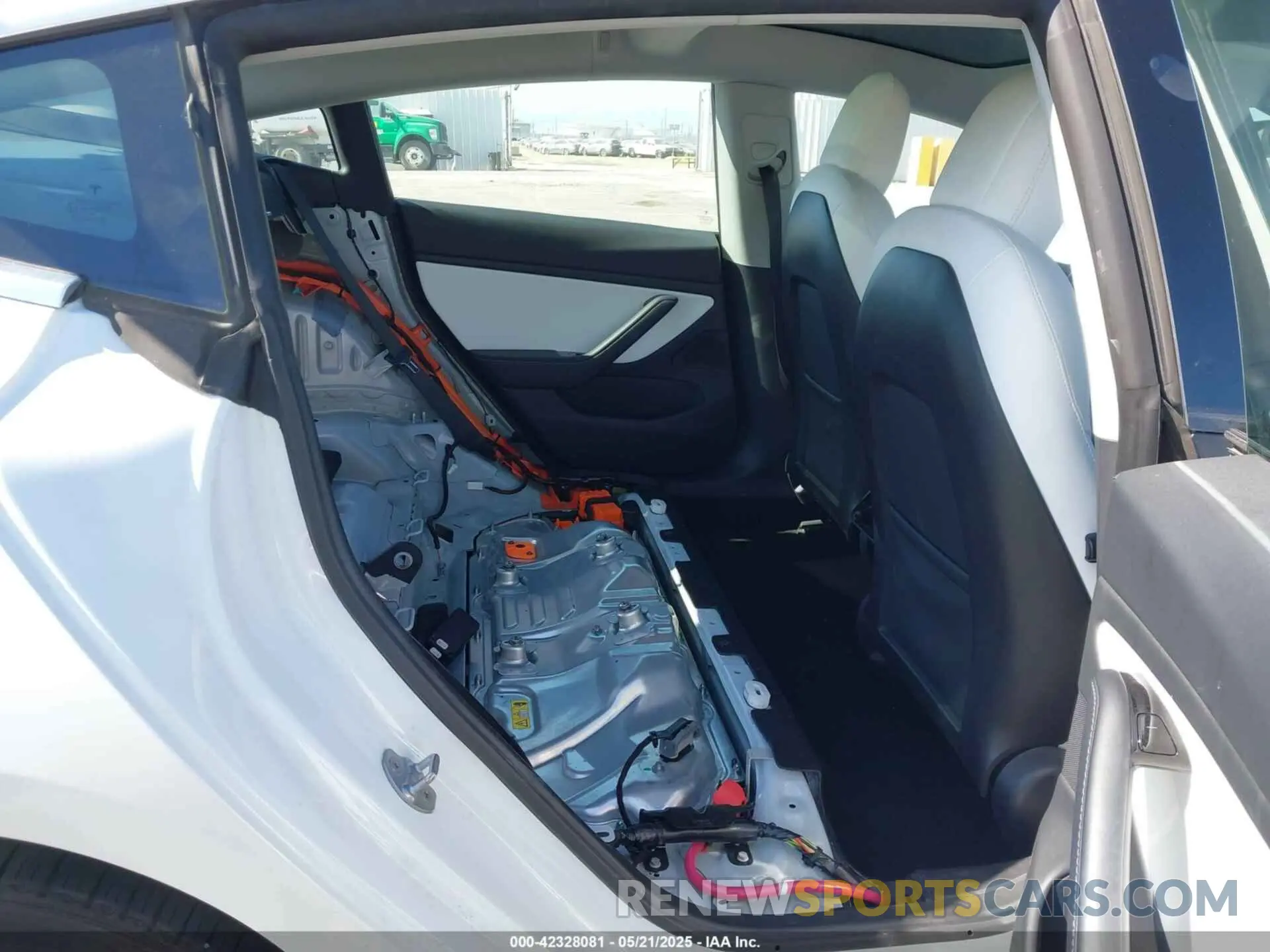8 Photograph of a damaged car 5YJ3E1EA1LF720886 TESLA MODEL 3 2020