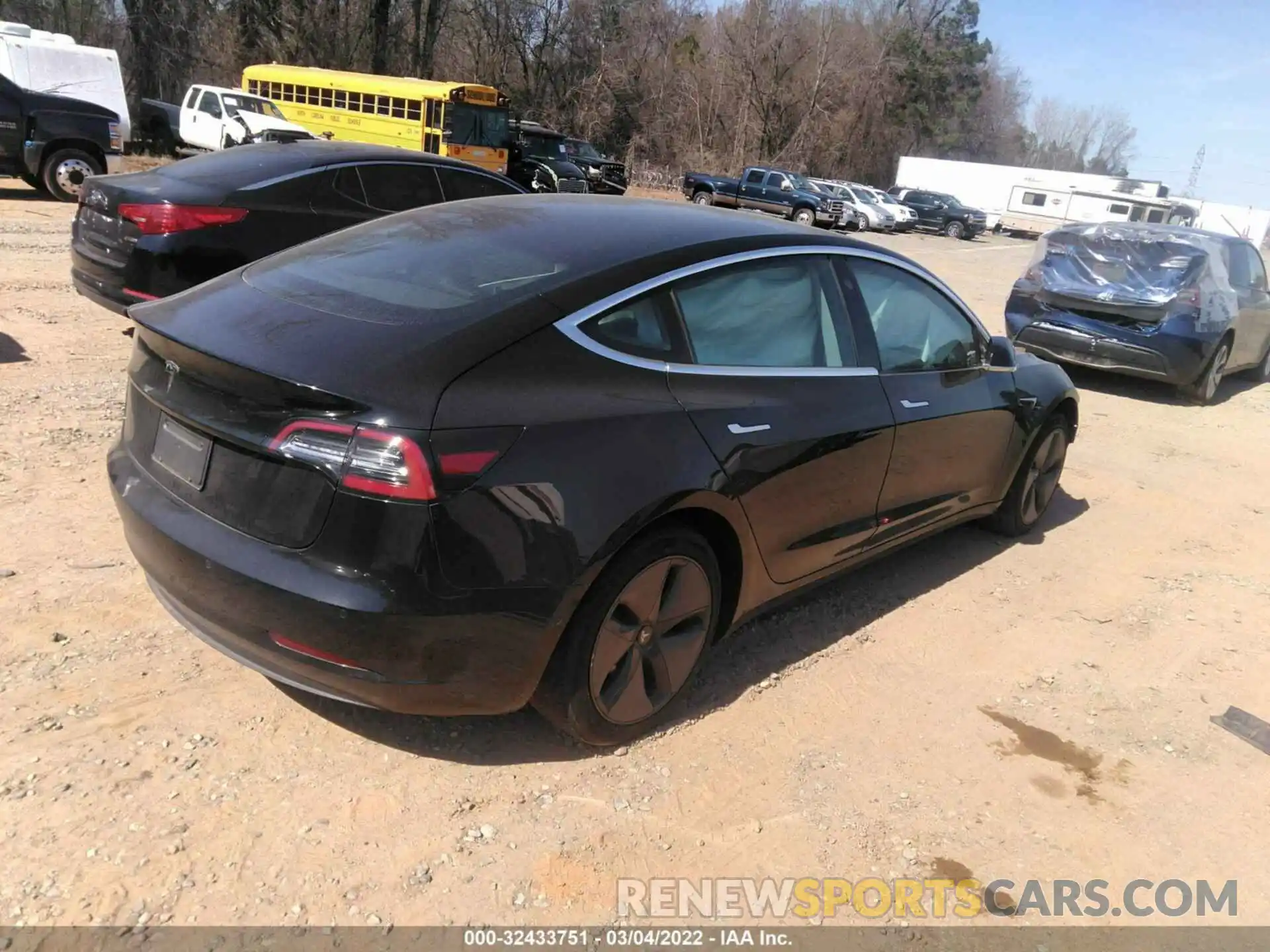 4 Photograph of a damaged car 5YJ3E1EA1LF736490 TESLA MODEL 3 2020