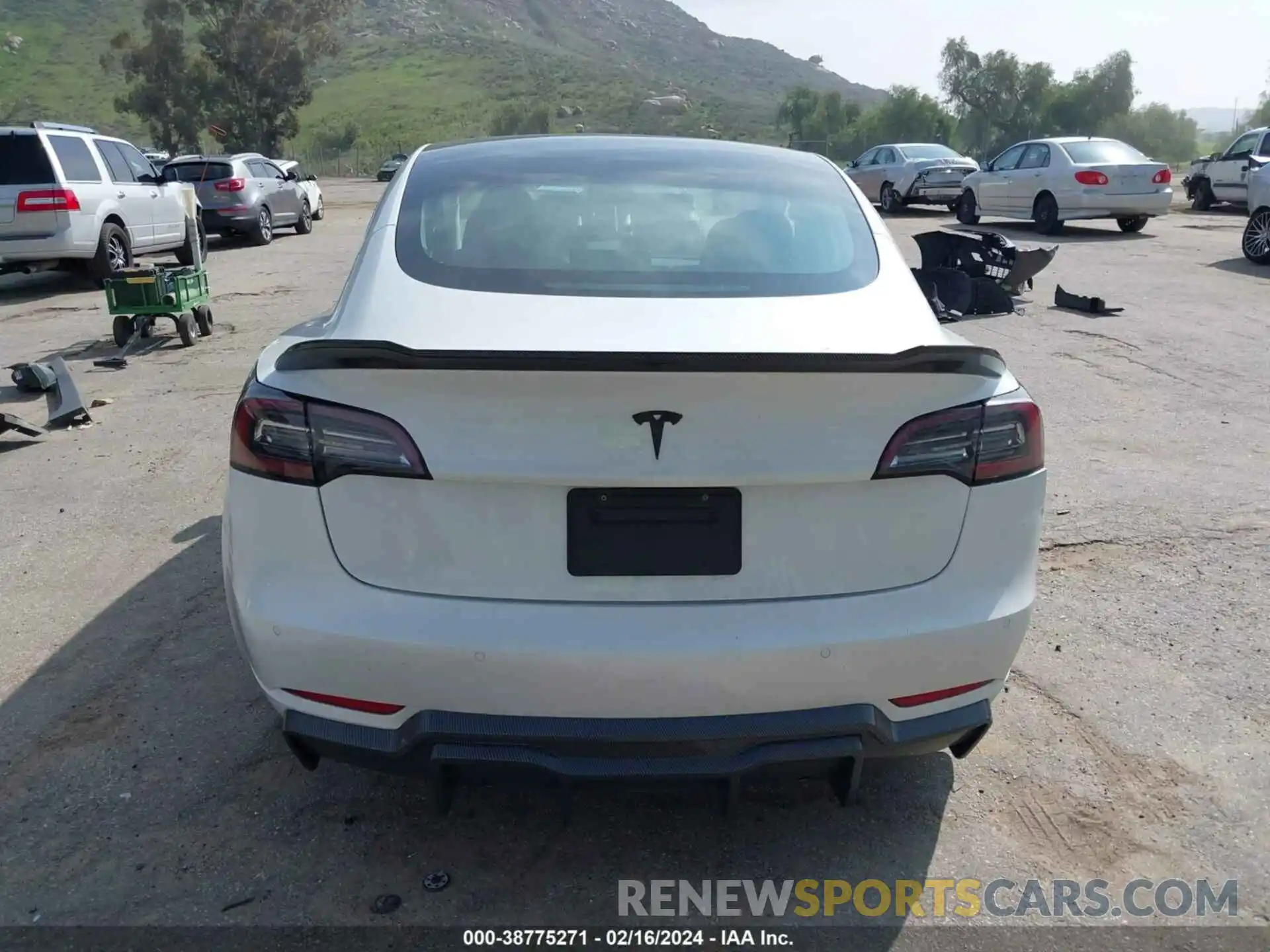 16 Photograph of a damaged car 5YJ3E1EA1LF739891 TESLA MODEL 3 2020