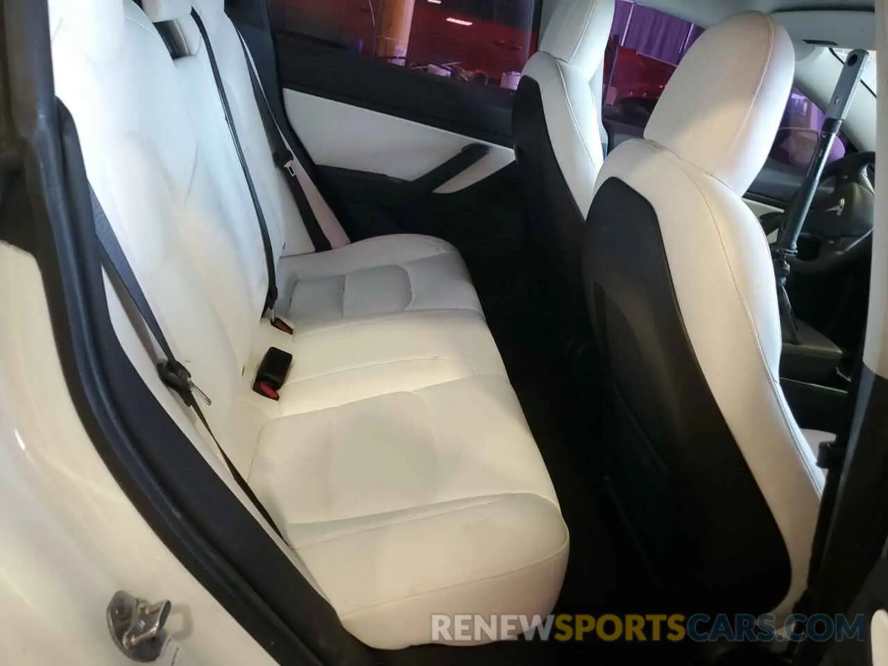 11 Photograph of a damaged car 5YJ3E1EA1LF741298 TESLA MODEL 3 2020