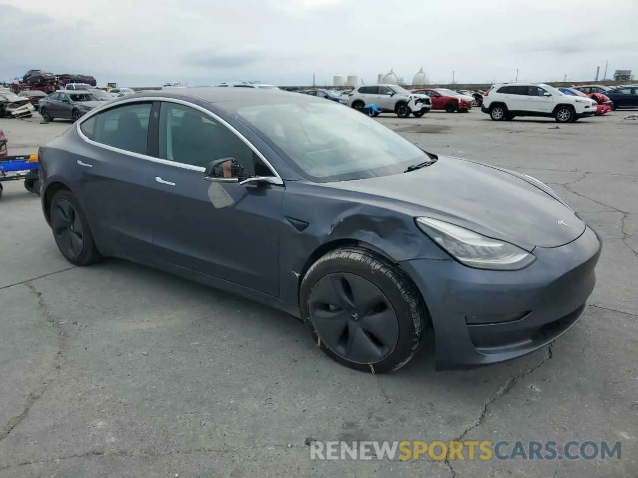 4 Photograph of a damaged car 5YJ3E1EA1LF784832 TESLA MODEL 3 2020