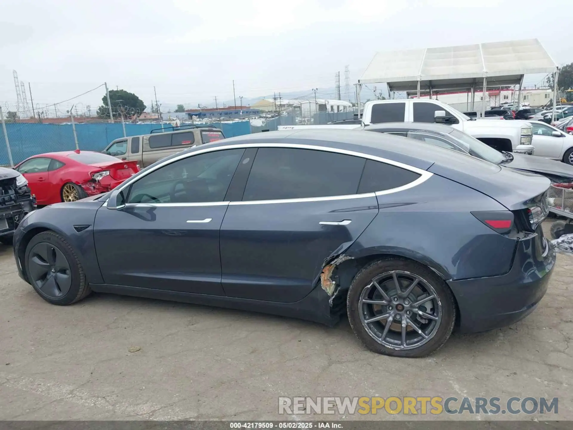 15 Photograph of a damaged car 5YJ3E1EA1LF799136 TESLA MODEL 3 2020