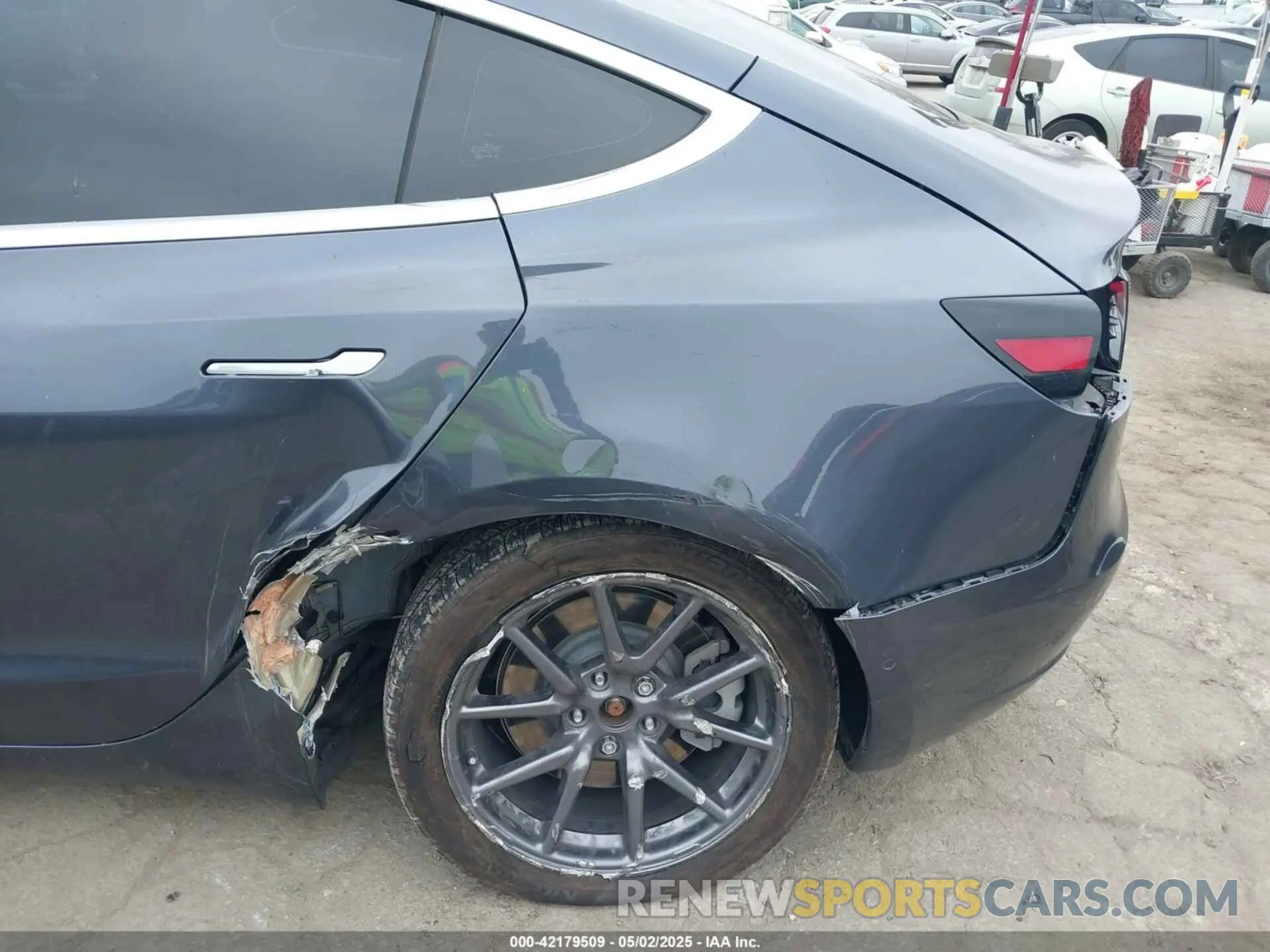6 Photograph of a damaged car 5YJ3E1EA1LF799136 TESLA MODEL 3 2020