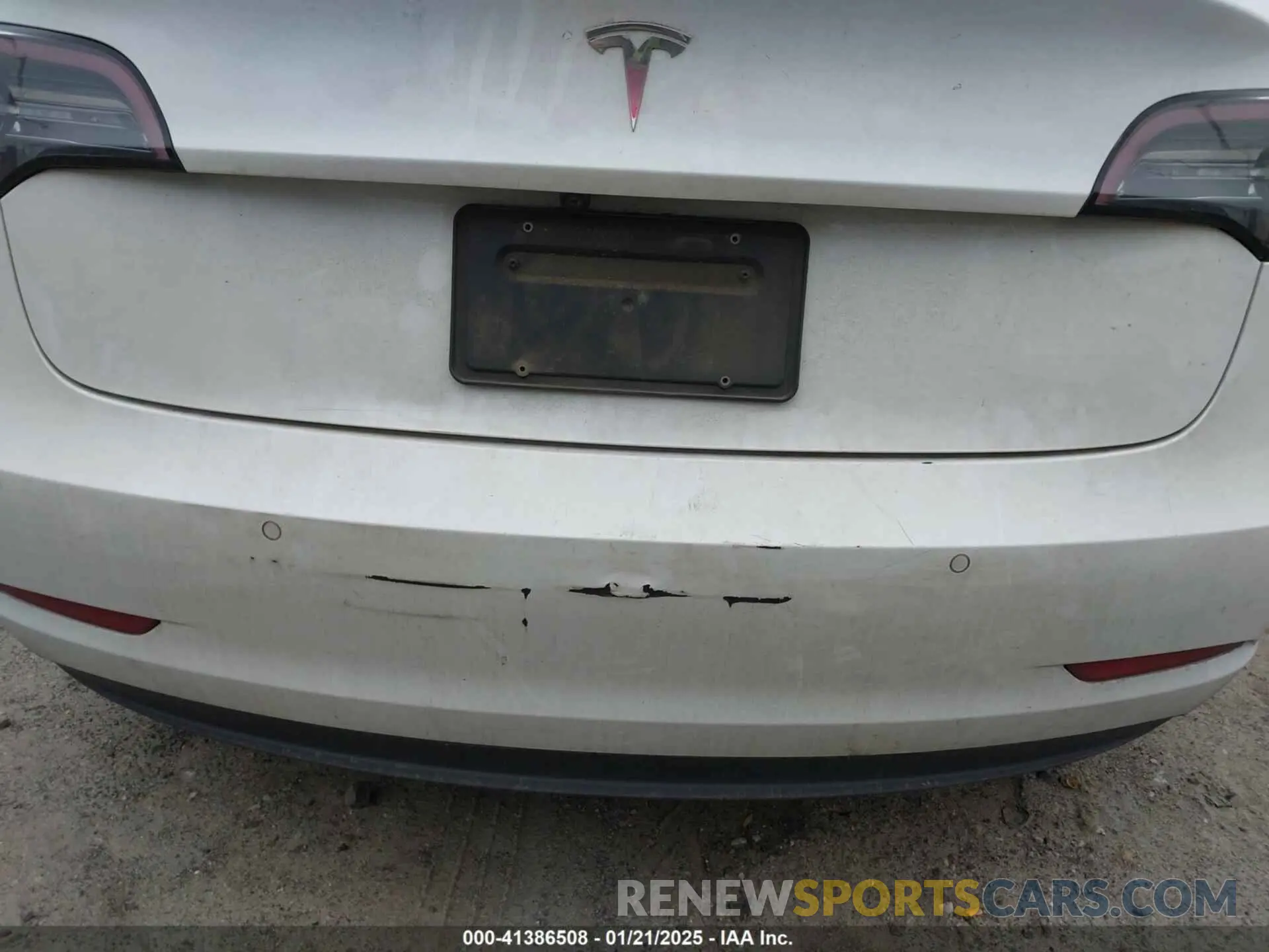 21 Photograph of a damaged car 5YJ3E1EA1LF799766 TESLA MODEL 3 2020