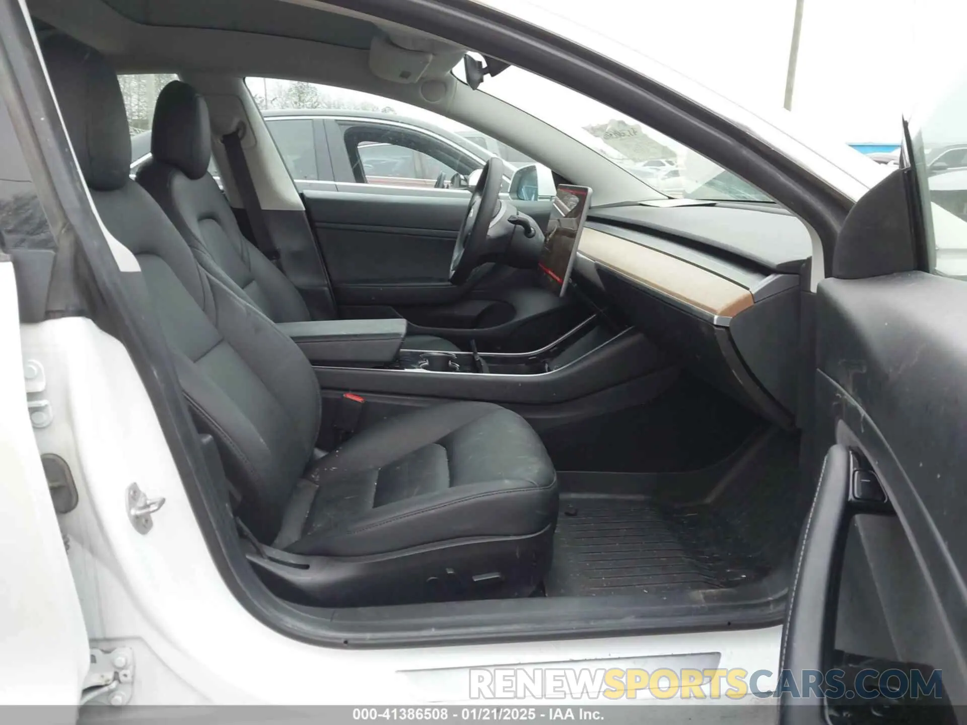 5 Photograph of a damaged car 5YJ3E1EA1LF799766 TESLA MODEL 3 2020
