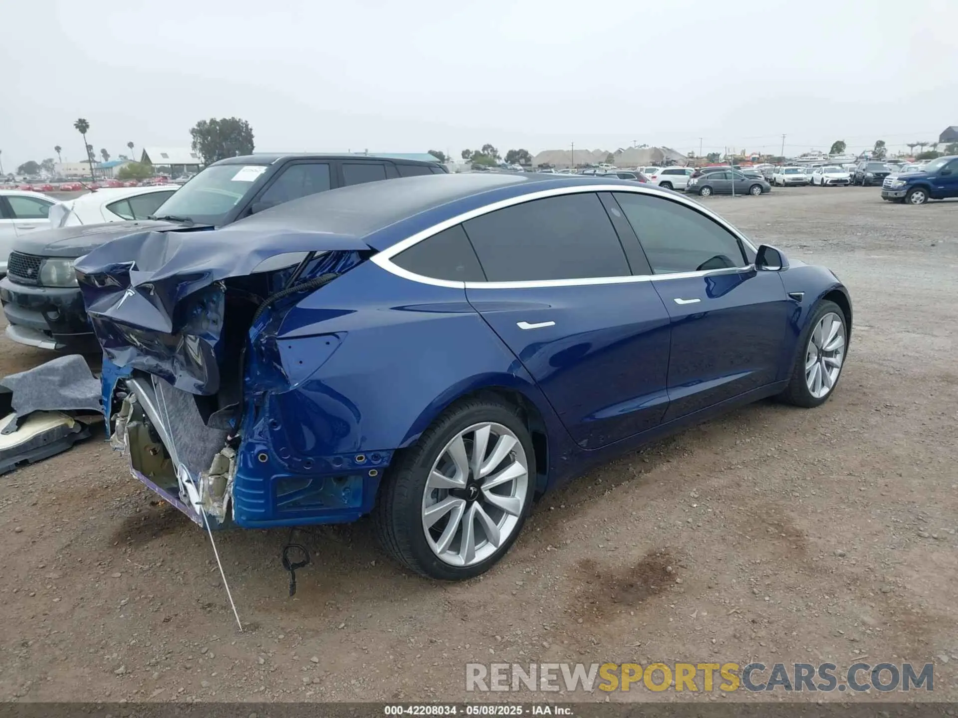 4 Photograph of a damaged car 5YJ3E1EA1LF802648 TESLA MODEL 3 2020