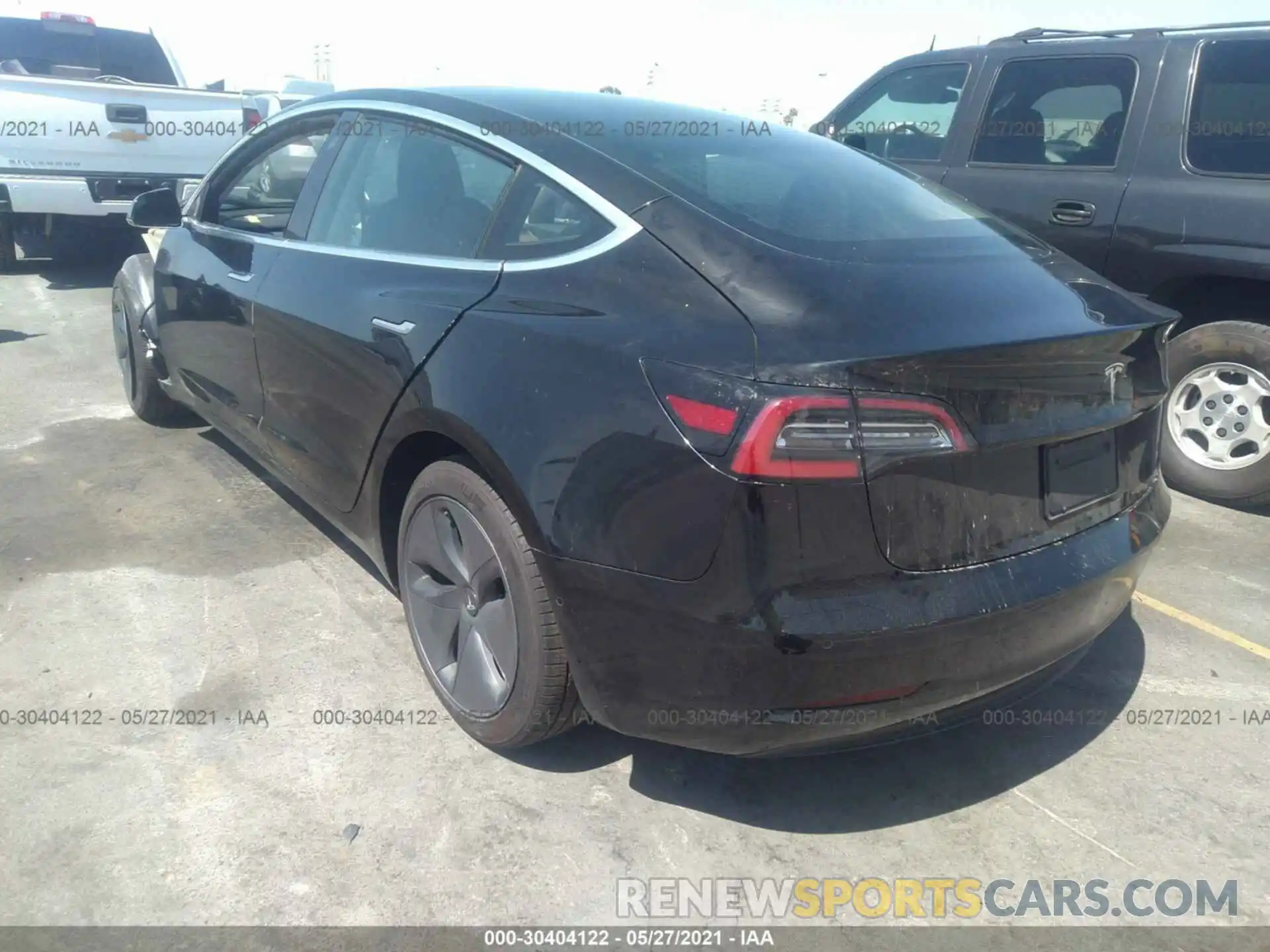 3 Photograph of a damaged car 5YJ3E1EA1LF804464 TESLA MODEL 3 2020