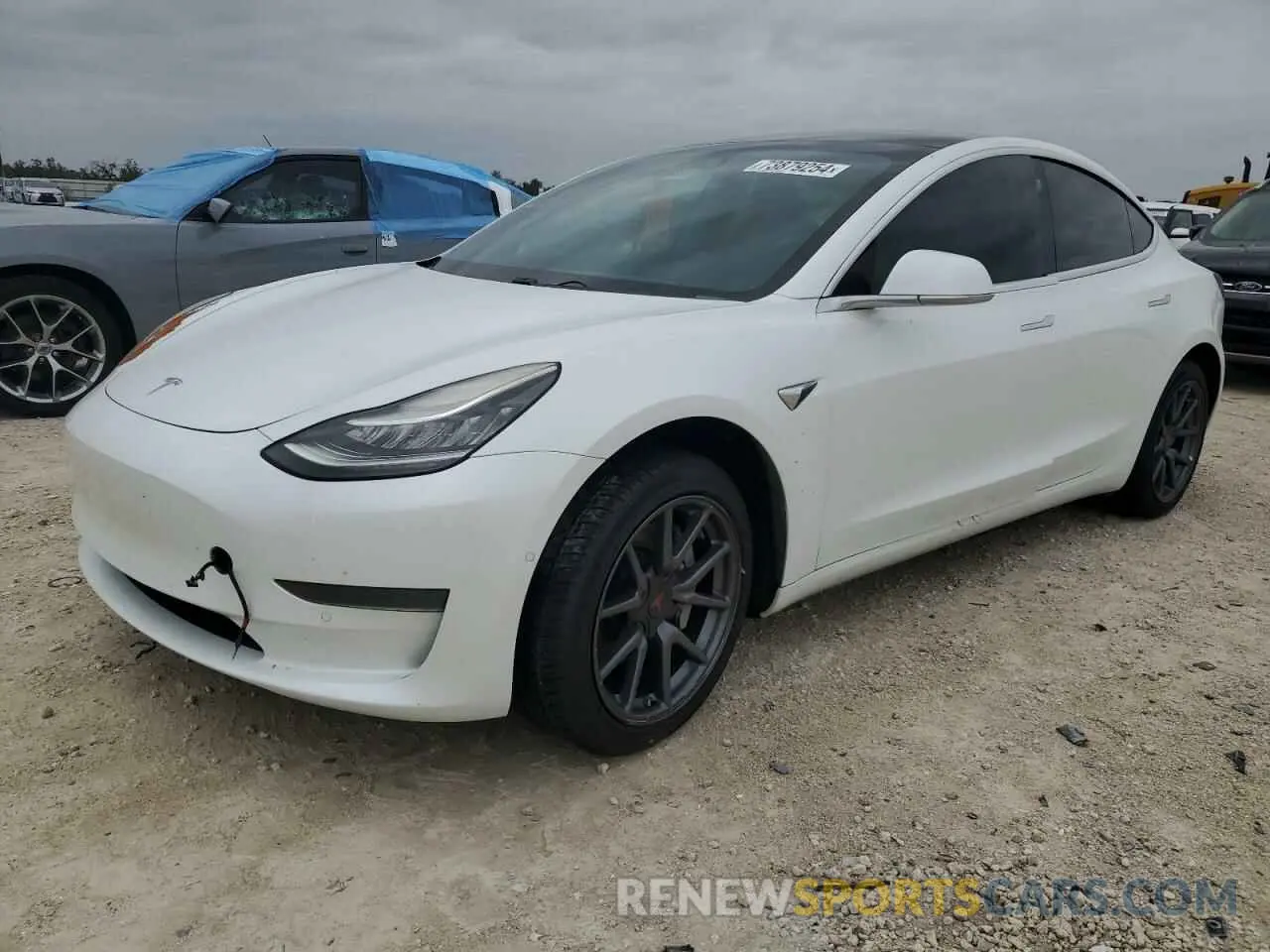 1 Photograph of a damaged car 5YJ3E1EA2LF504772 TESLA MODEL 3 2020