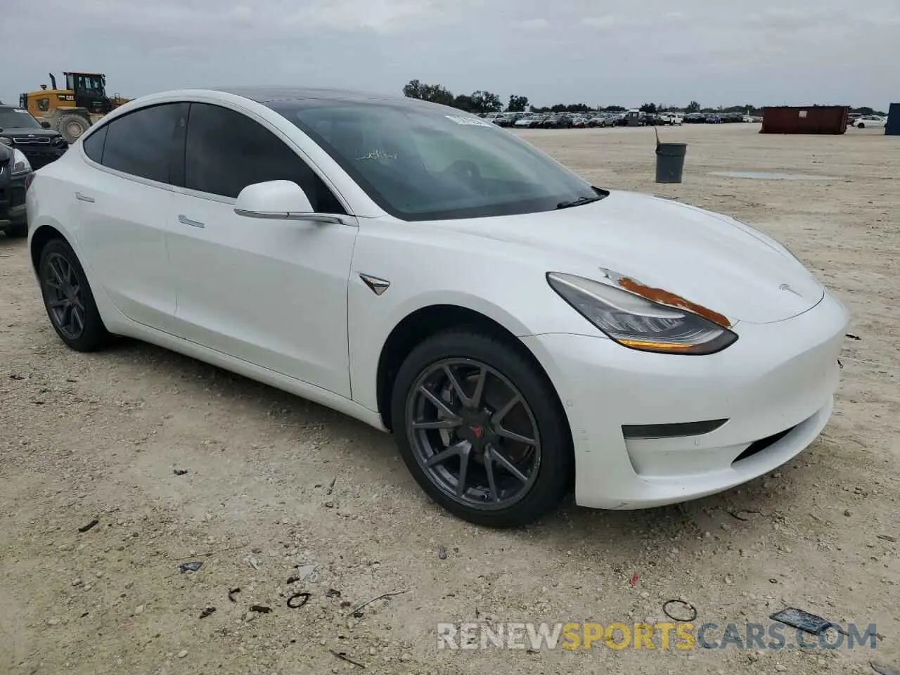 4 Photograph of a damaged car 5YJ3E1EA2LF504772 TESLA MODEL 3 2020