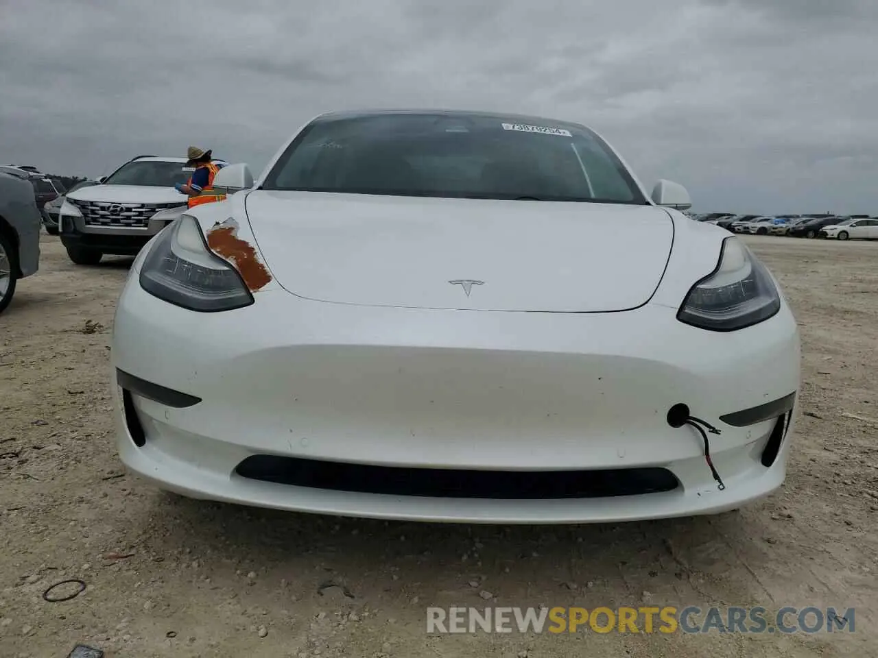 5 Photograph of a damaged car 5YJ3E1EA2LF504772 TESLA MODEL 3 2020