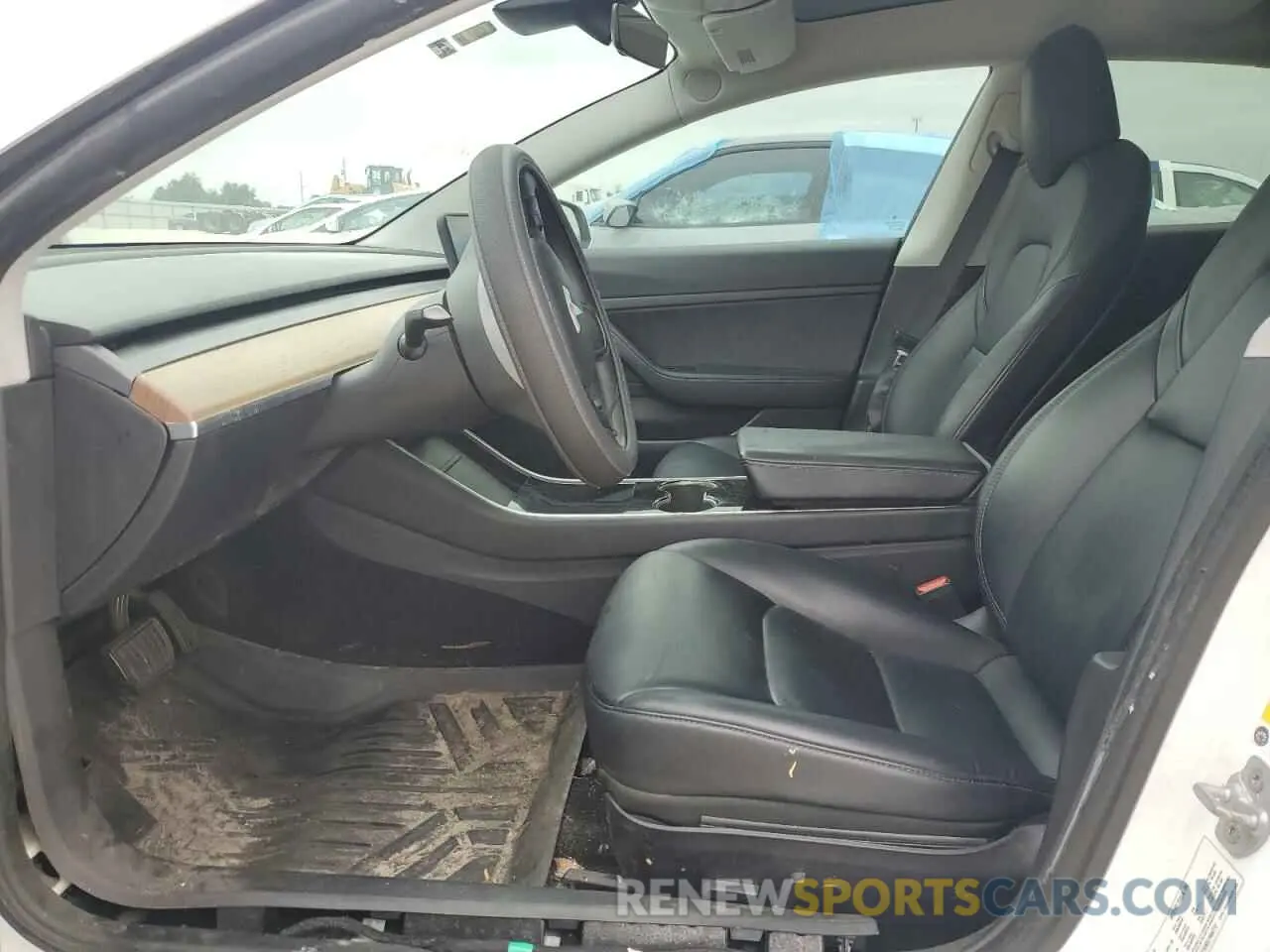 7 Photograph of a damaged car 5YJ3E1EA2LF504772 TESLA MODEL 3 2020