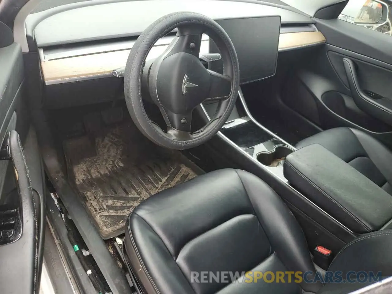 8 Photograph of a damaged car 5YJ3E1EA2LF504772 TESLA MODEL 3 2020