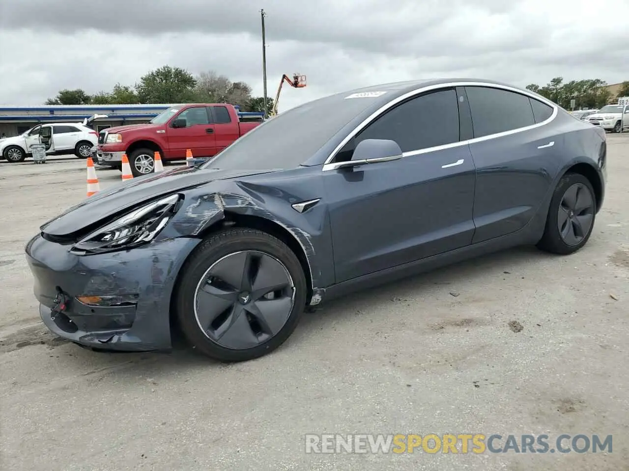 1 Photograph of a damaged car 5YJ3E1EA2LF598328 TESLA MODEL 3 2020