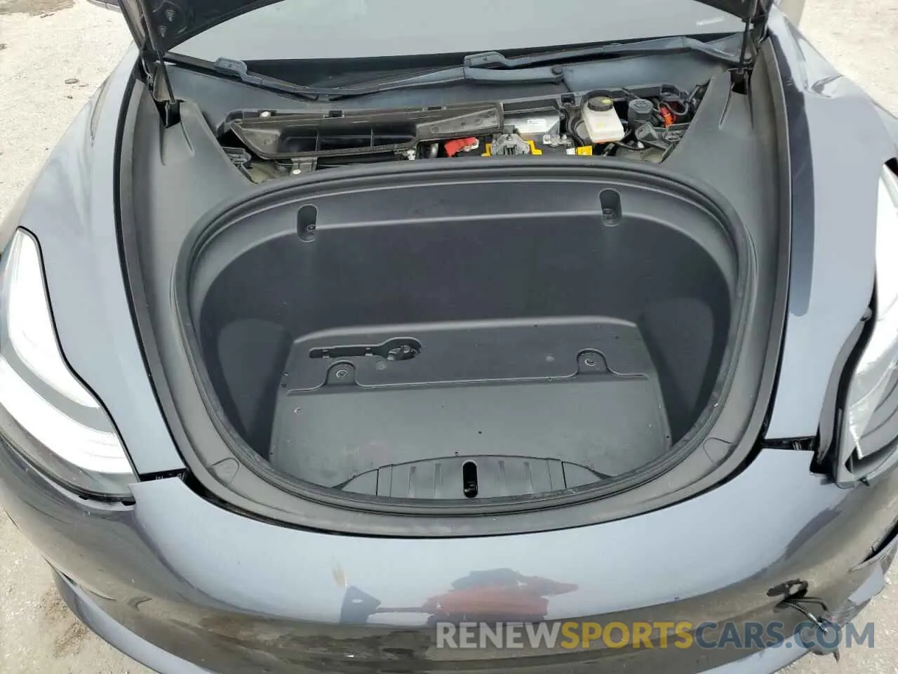 11 Photograph of a damaged car 5YJ3E1EA2LF598328 TESLA MODEL 3 2020