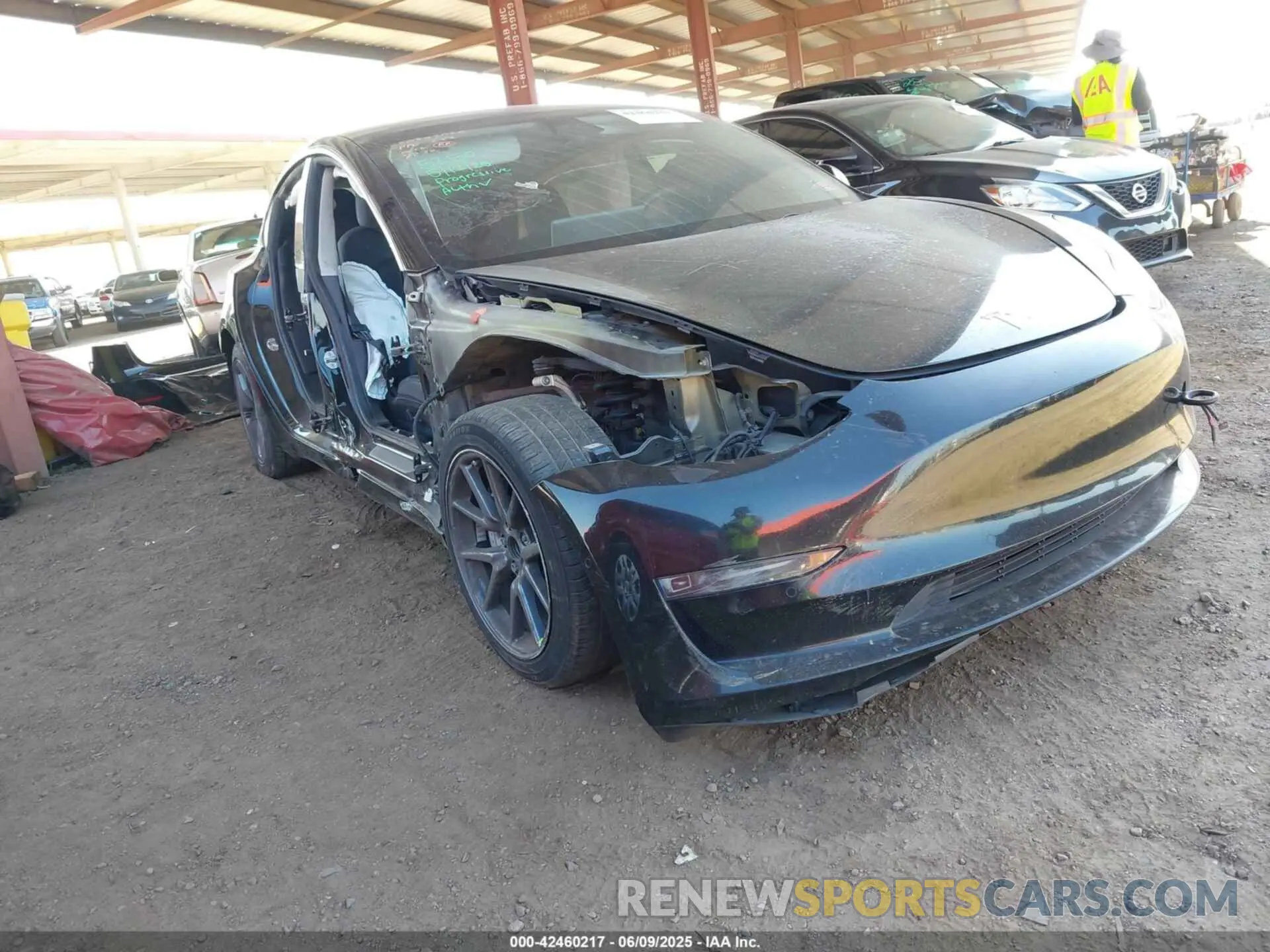 1 Photograph of a damaged car 5YJ3E1EA2LF609232 TESLA MODEL 3 2020