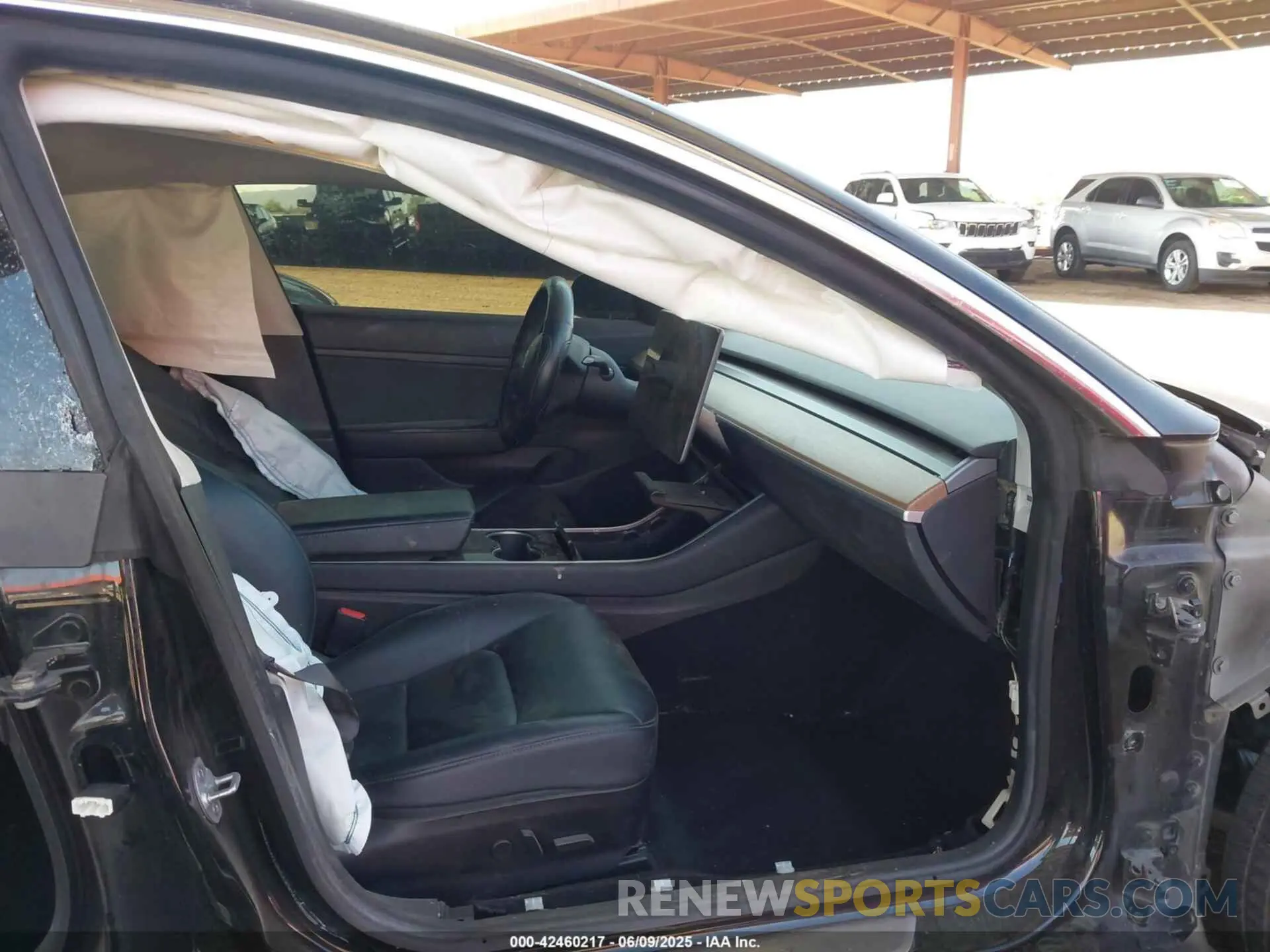 5 Photograph of a damaged car 5YJ3E1EA2LF609232 TESLA MODEL 3 2020