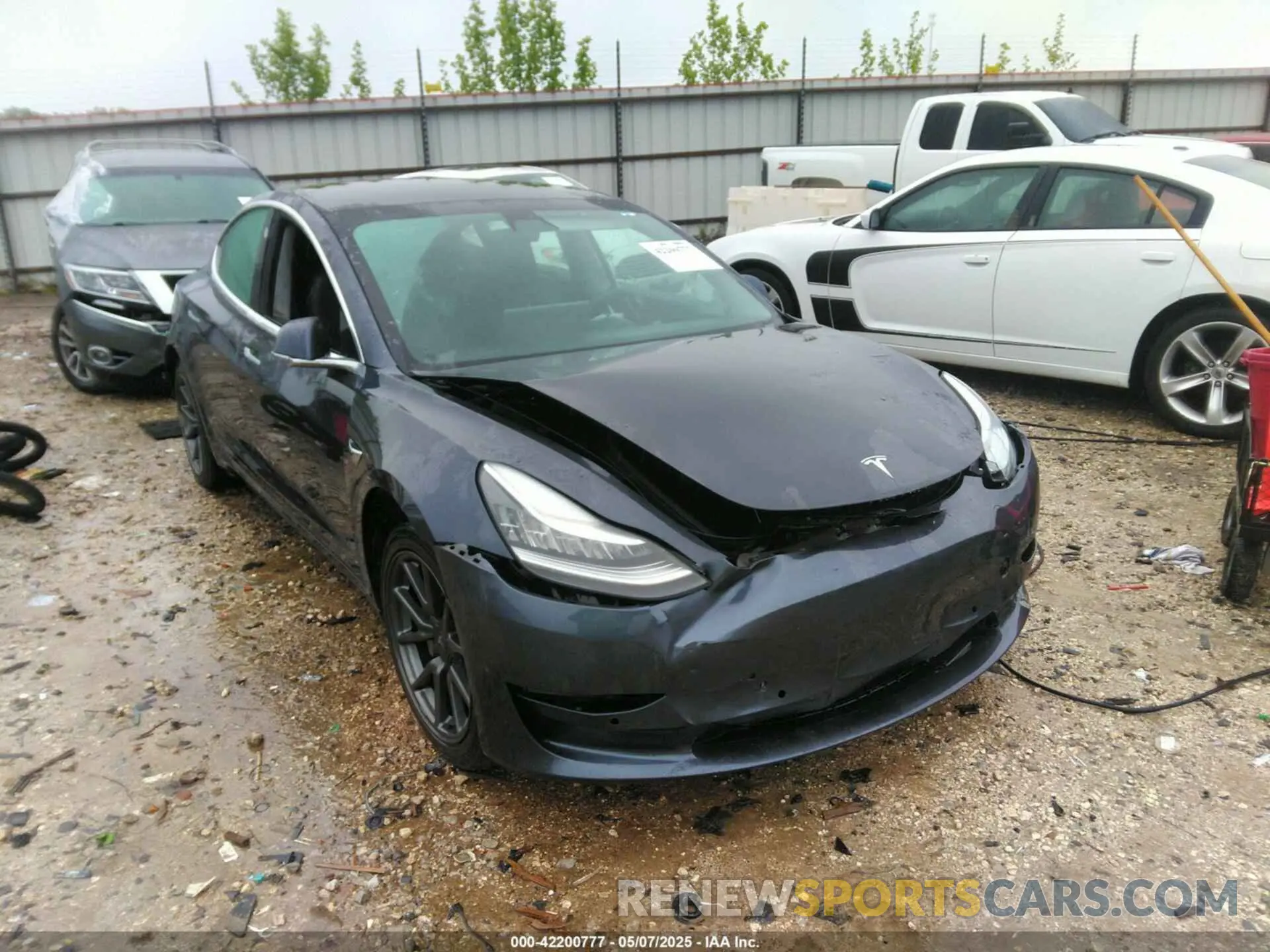 1 Photograph of a damaged car 5YJ3E1EA2LF611448 TESLA MODEL 3 2020