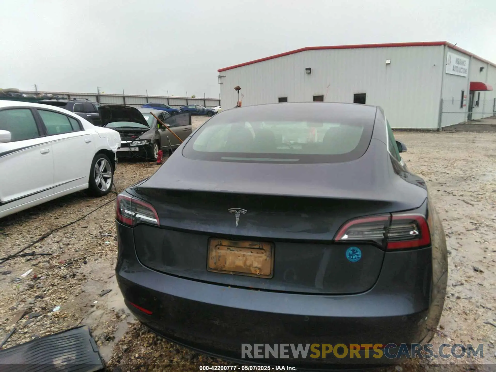 15 Photograph of a damaged car 5YJ3E1EA2LF611448 TESLA MODEL 3 2020