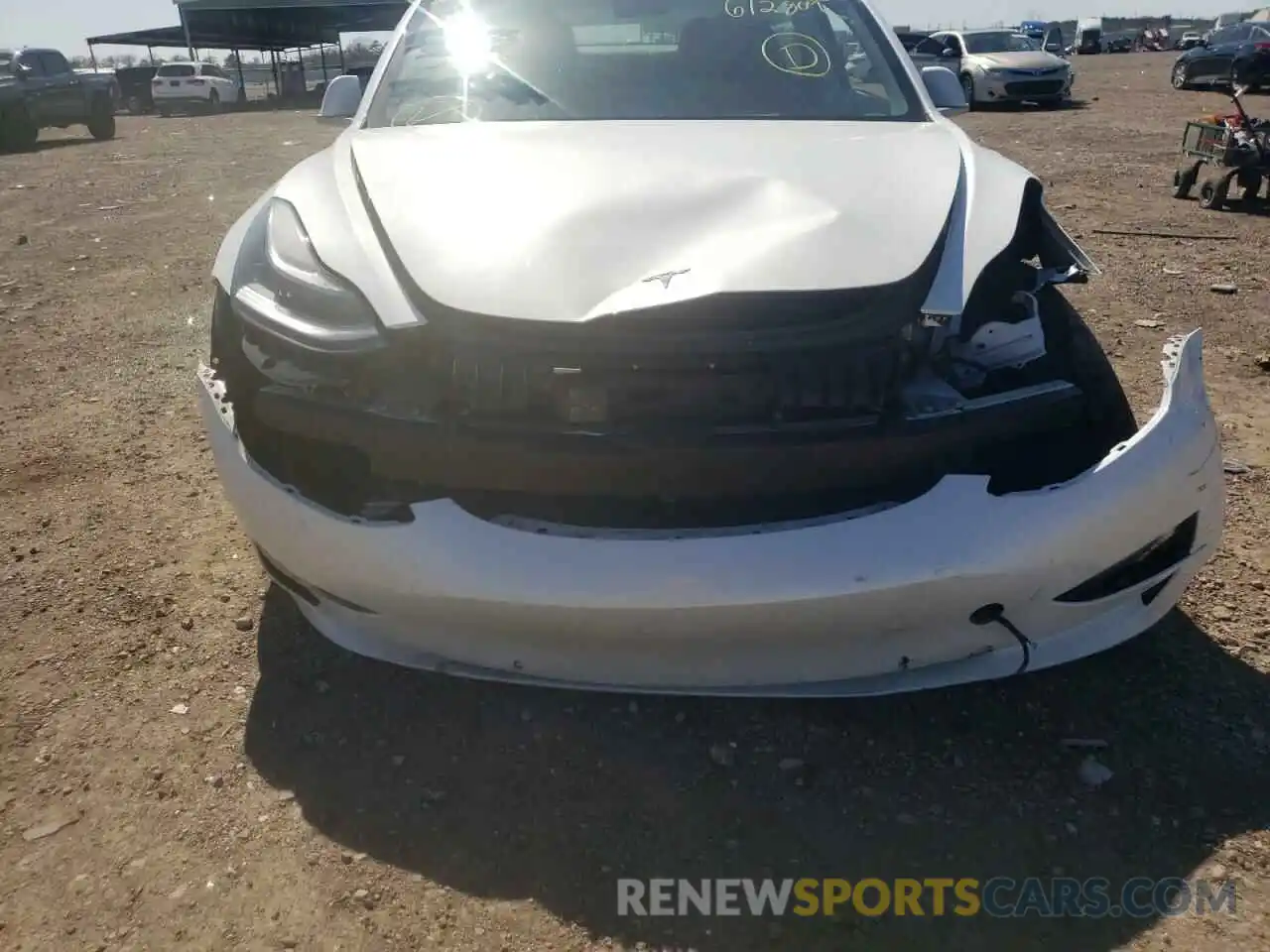 9 Photograph of a damaged car 5YJ3E1EA2LF612809 TESLA MODEL 3 2020