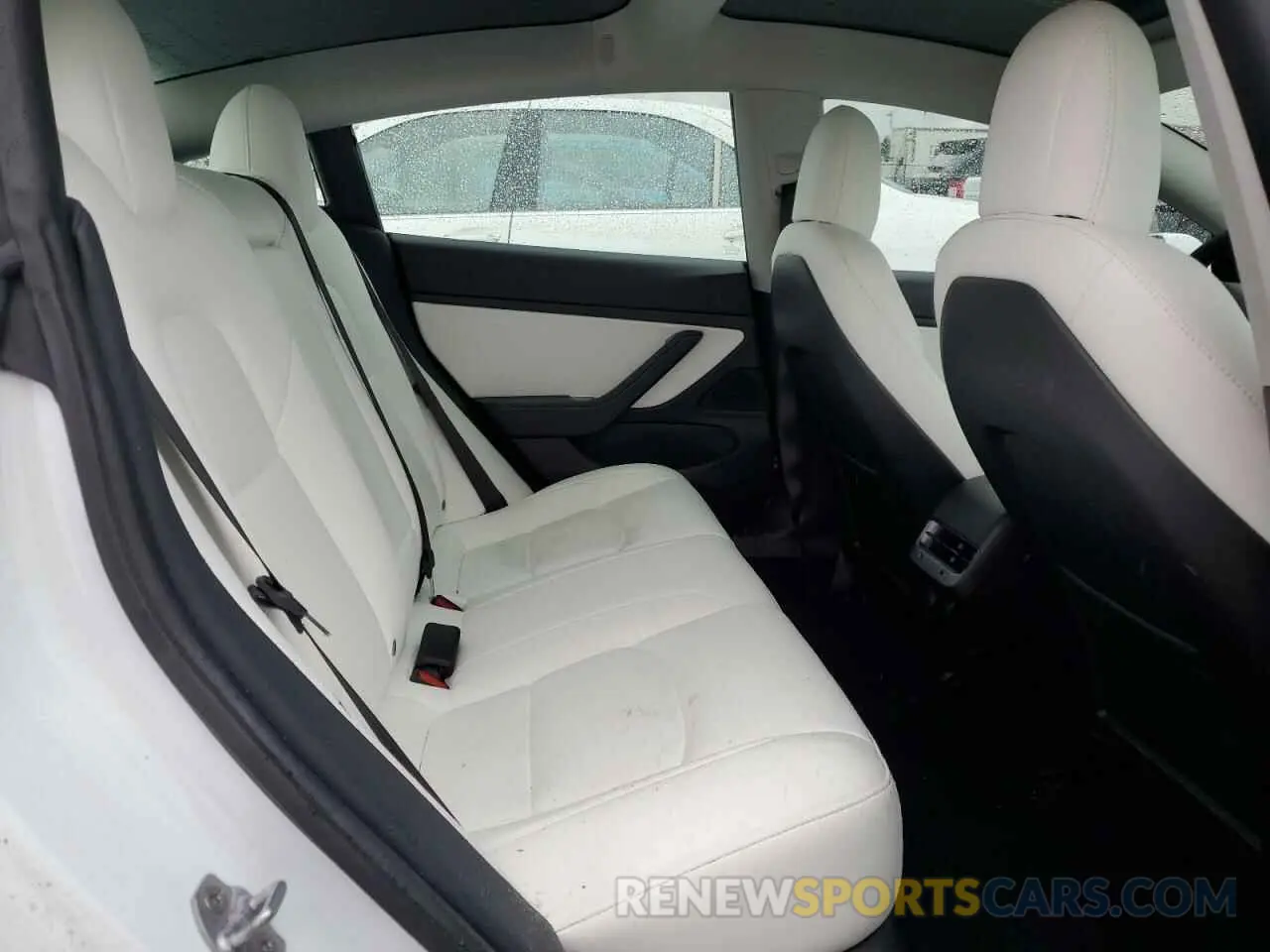 10 Photograph of a damaged car 5YJ3E1EA2LF615578 TESLA MODEL 3 2020