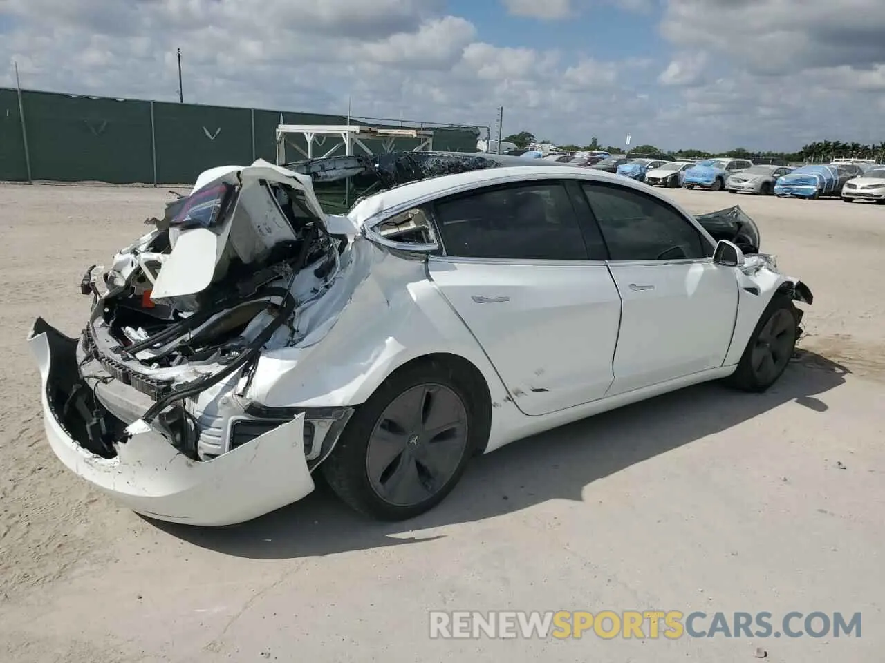 3 Photograph of a damaged car 5YJ3E1EA2LF632171 TESLA MODEL 3 2020