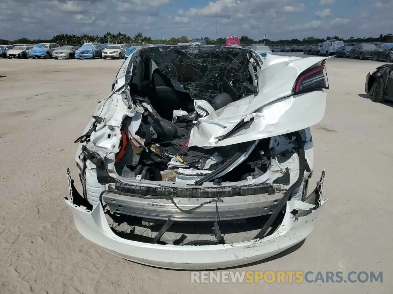 6 Photograph of a damaged car 5YJ3E1EA2LF632171 TESLA MODEL 3 2020