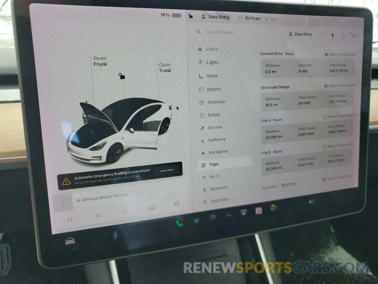 9 Photograph of a damaged car 5YJ3E1EA2LF632171 TESLA MODEL 3 2020