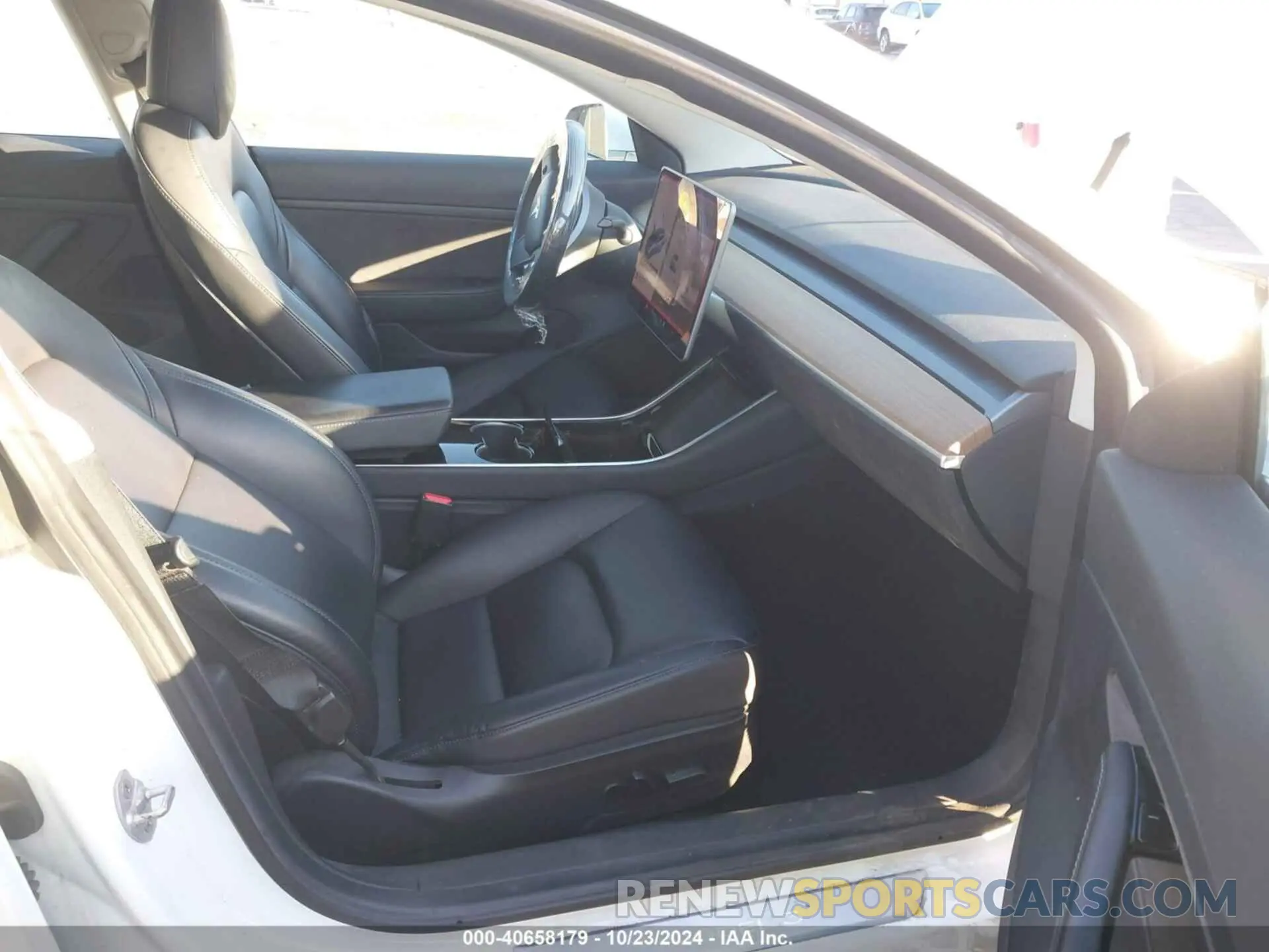 5 Photograph of a damaged car 5YJ3E1EA2LF633031 TESLA MODEL 3 2020
