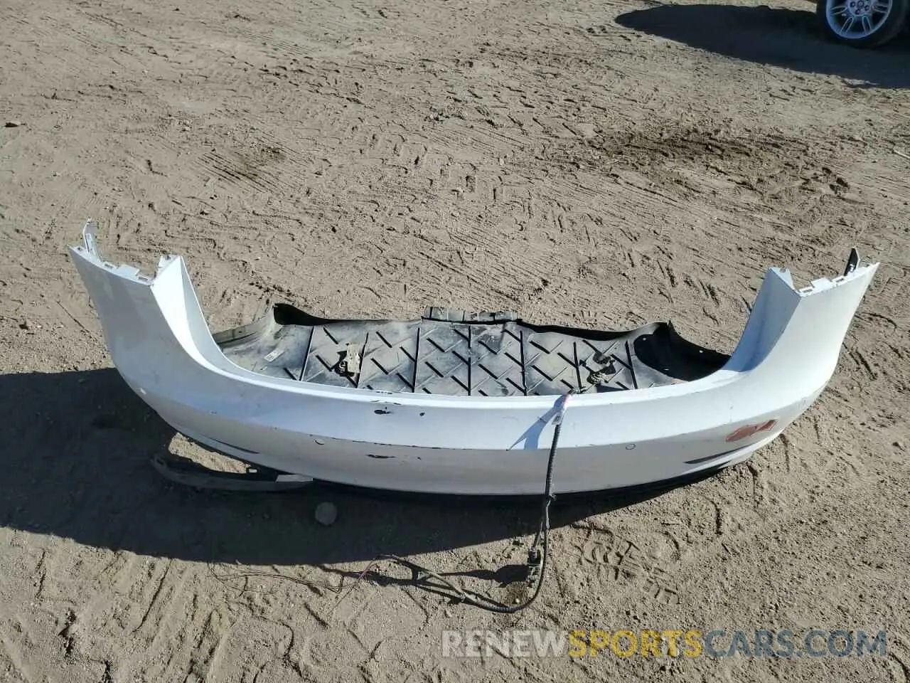 12 Photograph of a damaged car 5YJ3E1EA2LF633241 TESLA MODEL 3 2020