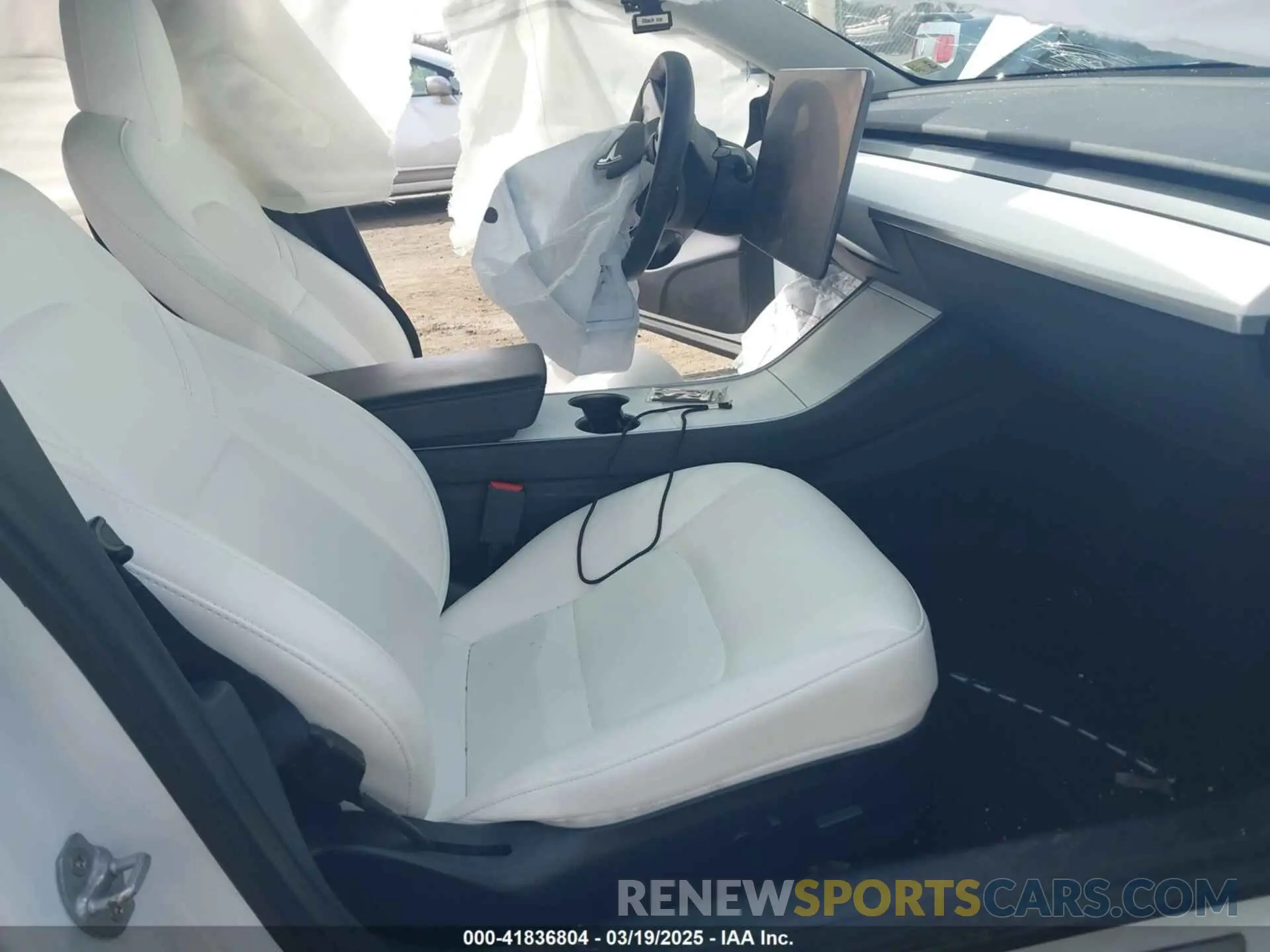 5 Photograph of a damaged car 5YJ3E1EA2LF634678 TESLA MODEL 3 2020
