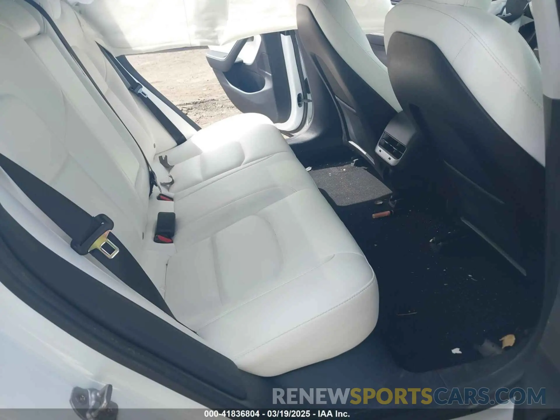 8 Photograph of a damaged car 5YJ3E1EA2LF634678 TESLA MODEL 3 2020