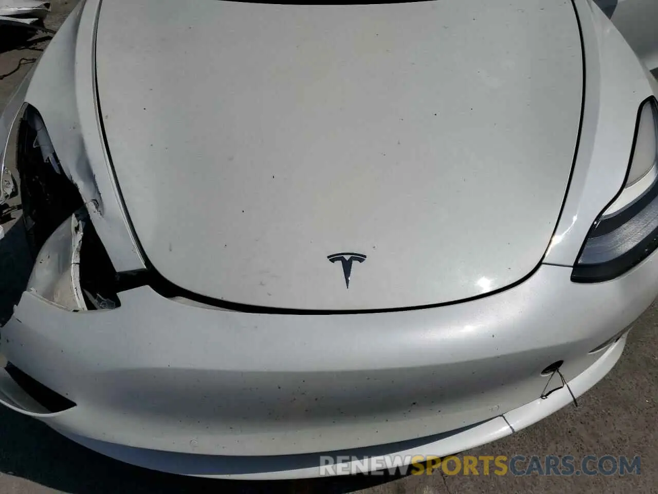 11 Photograph of a damaged car 5YJ3E1EA2LF635023 TESLA MODEL 3 2020