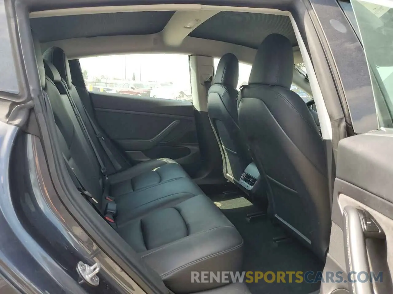 10 Photograph of a damaged car 5YJ3E1EA2LF644238 TESLA MODEL 3 2020