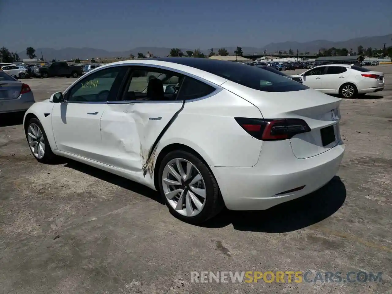 3 Photograph of a damaged car 5YJ3E1EA2LF645812 TESLA MODEL 3 2020