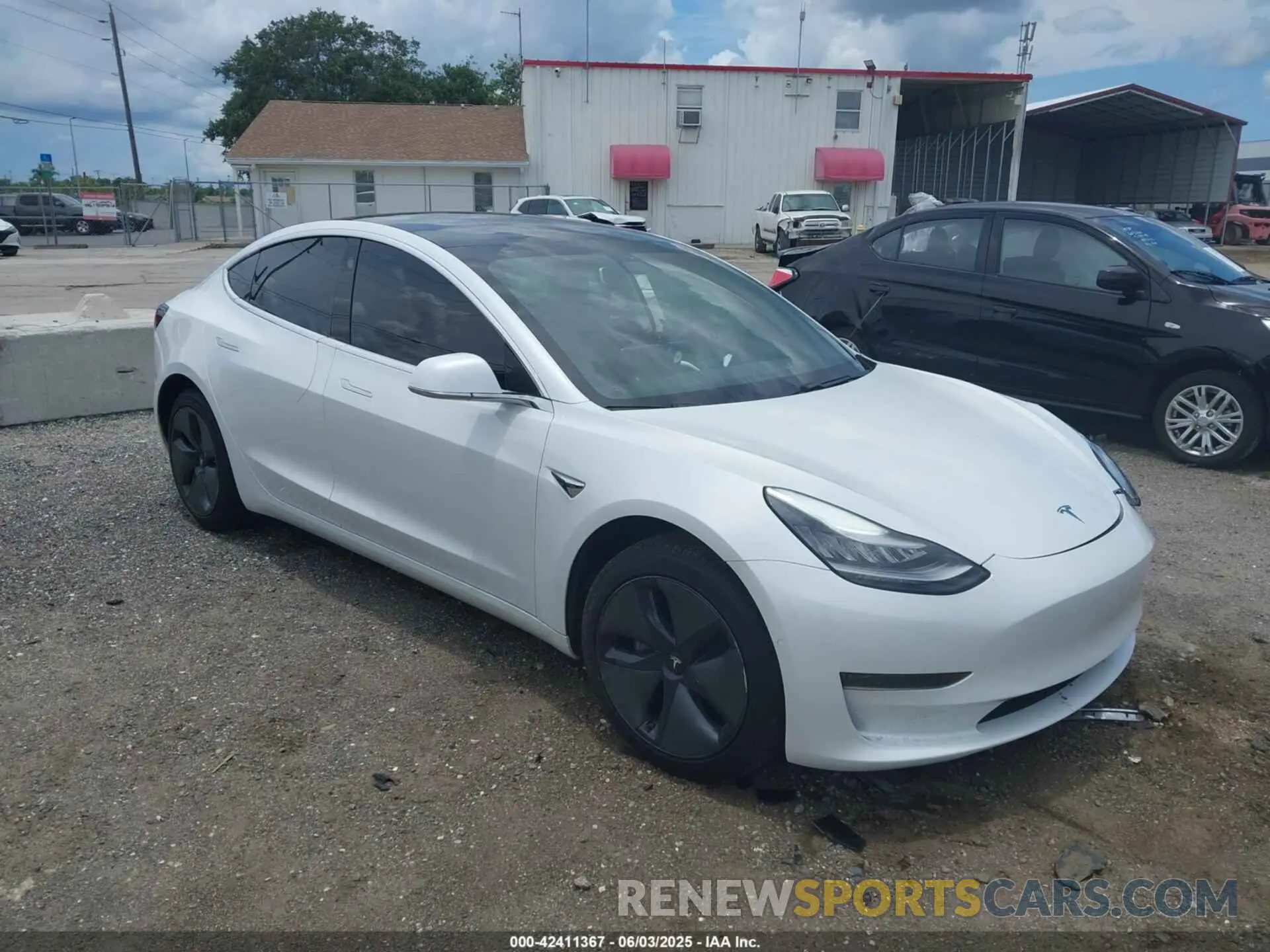 1 Photograph of a damaged car 5YJ3E1EA2LF659760 TESLA MODEL 3 2020