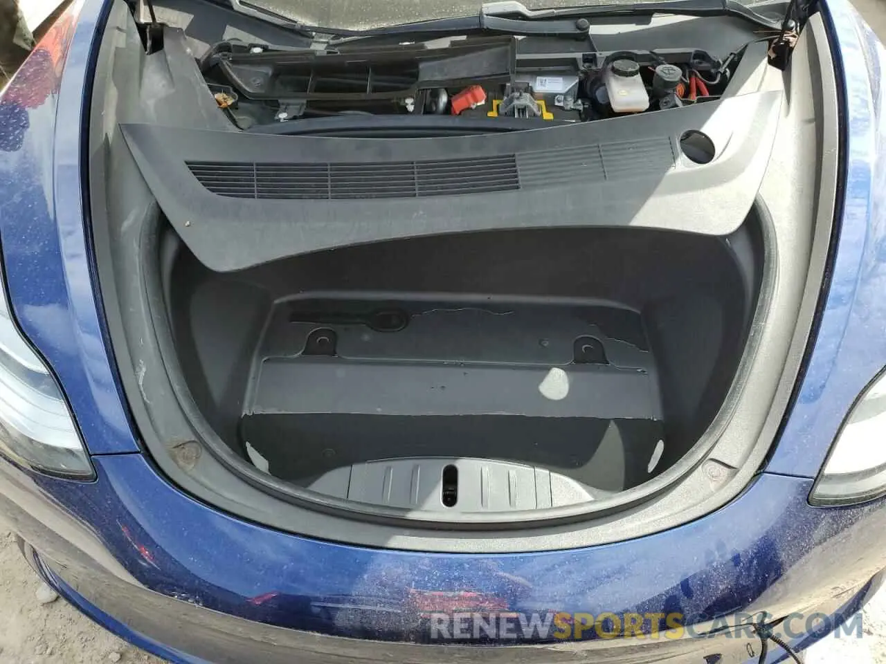 12 Photograph of a damaged car 5YJ3E1EA2LF662688 TESLA MODEL 3 2020