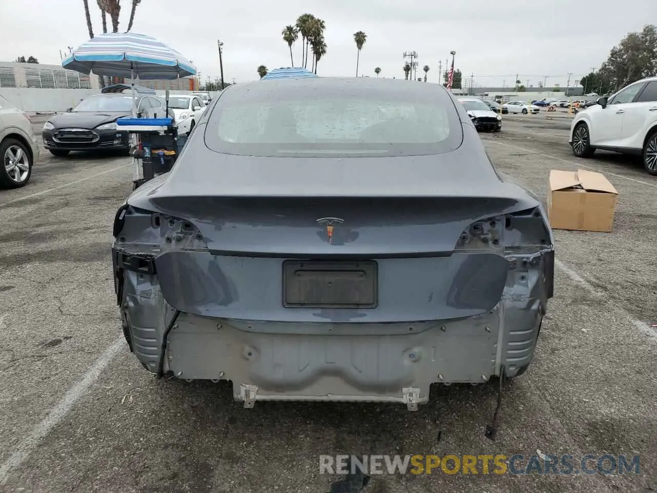 6 Photograph of a damaged car 5YJ3E1EA2LF704941 TESLA MODEL 3 2020