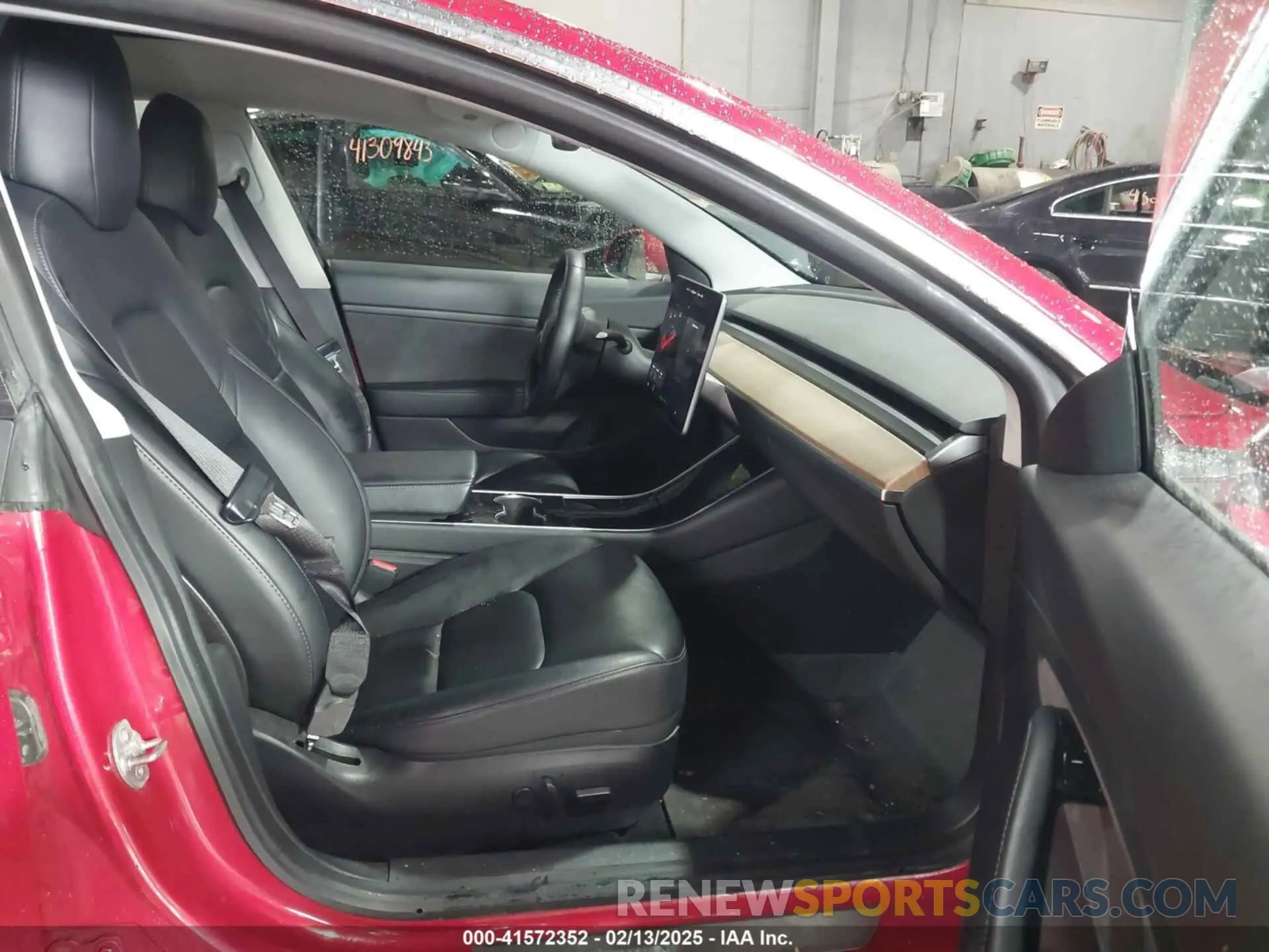5 Photograph of a damaged car 5YJ3E1EA2LF705670 TESLA MODEL 3 2020