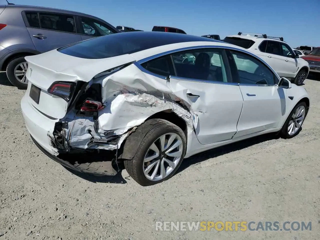 3 Photograph of a damaged car 5YJ3E1EA2LF709184 TESLA MODEL 3 2020