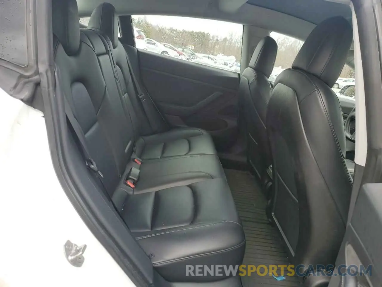 10 Photograph of a damaged car 5YJ3E1EA2LF737423 TESLA MODEL 3 2020