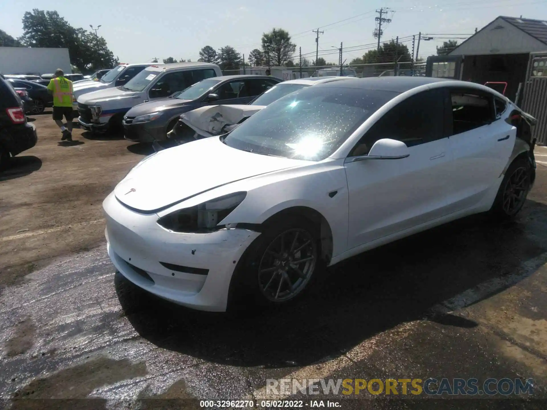 2 Photograph of a damaged car 5YJ3E1EA2LF737762 TESLA MODEL 3 2020