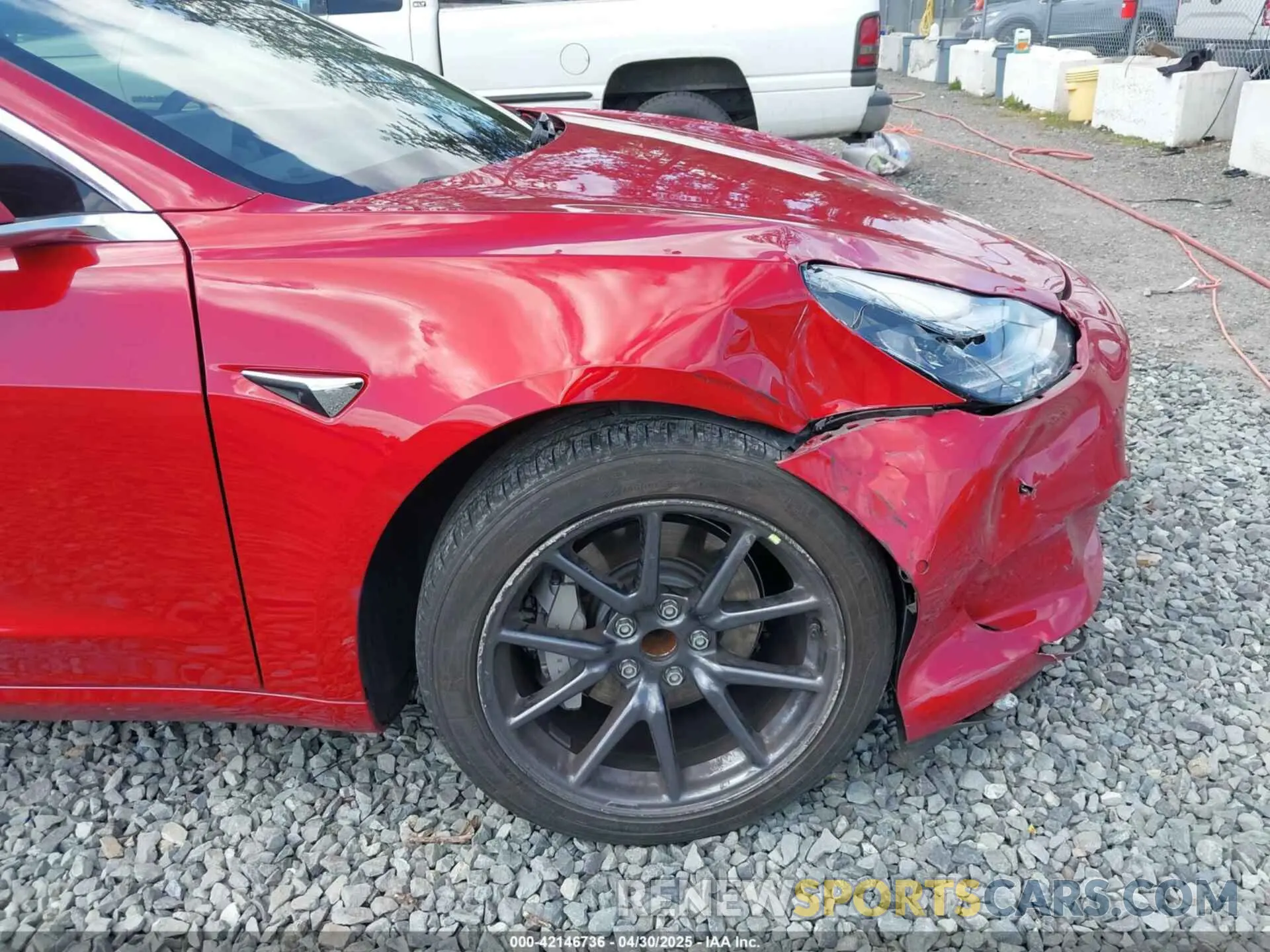6 Photograph of a damaged car 5YJ3E1EA2LF738149 TESLA MODEL 3 2020
