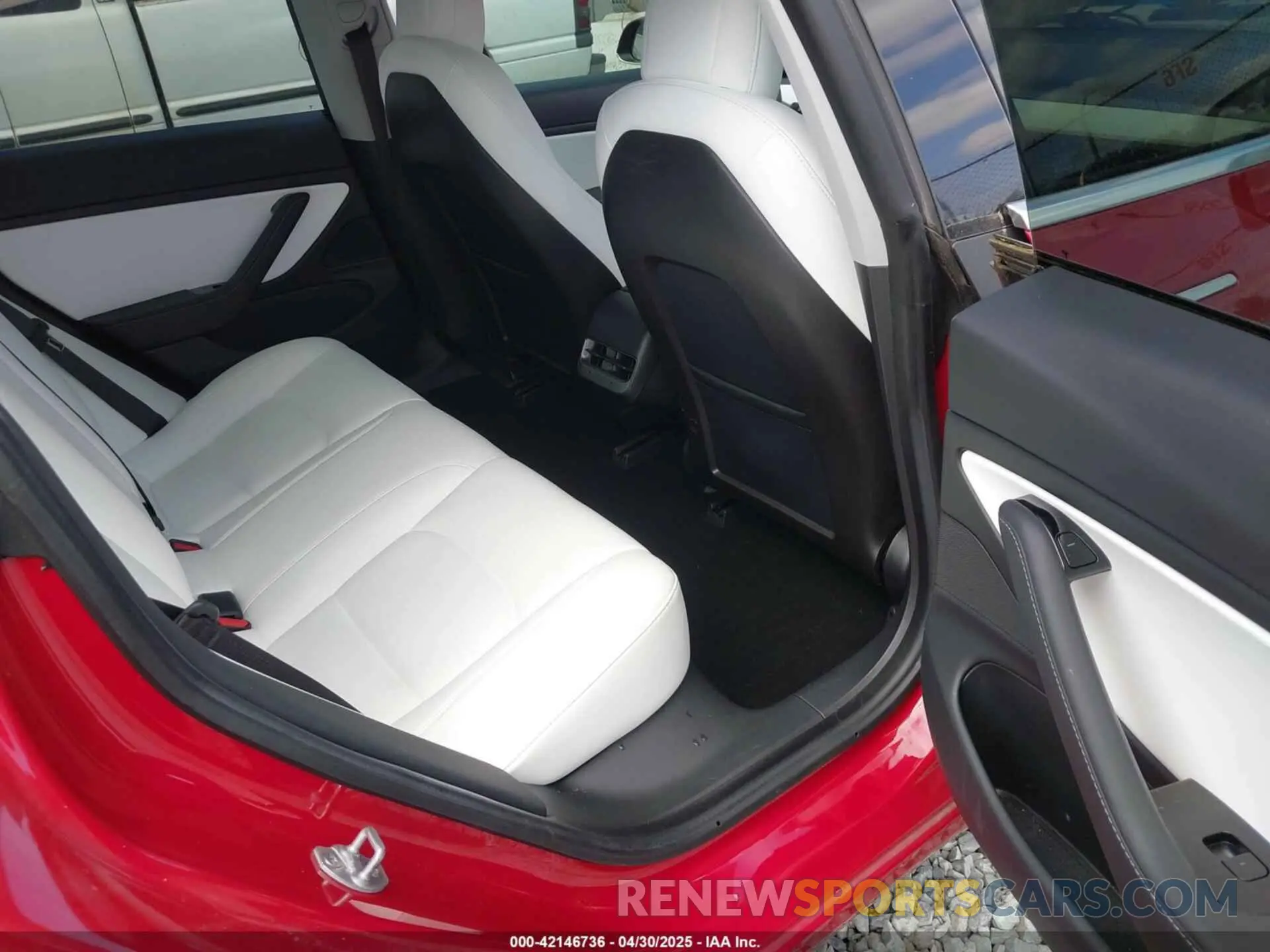 8 Photograph of a damaged car 5YJ3E1EA2LF738149 TESLA MODEL 3 2020