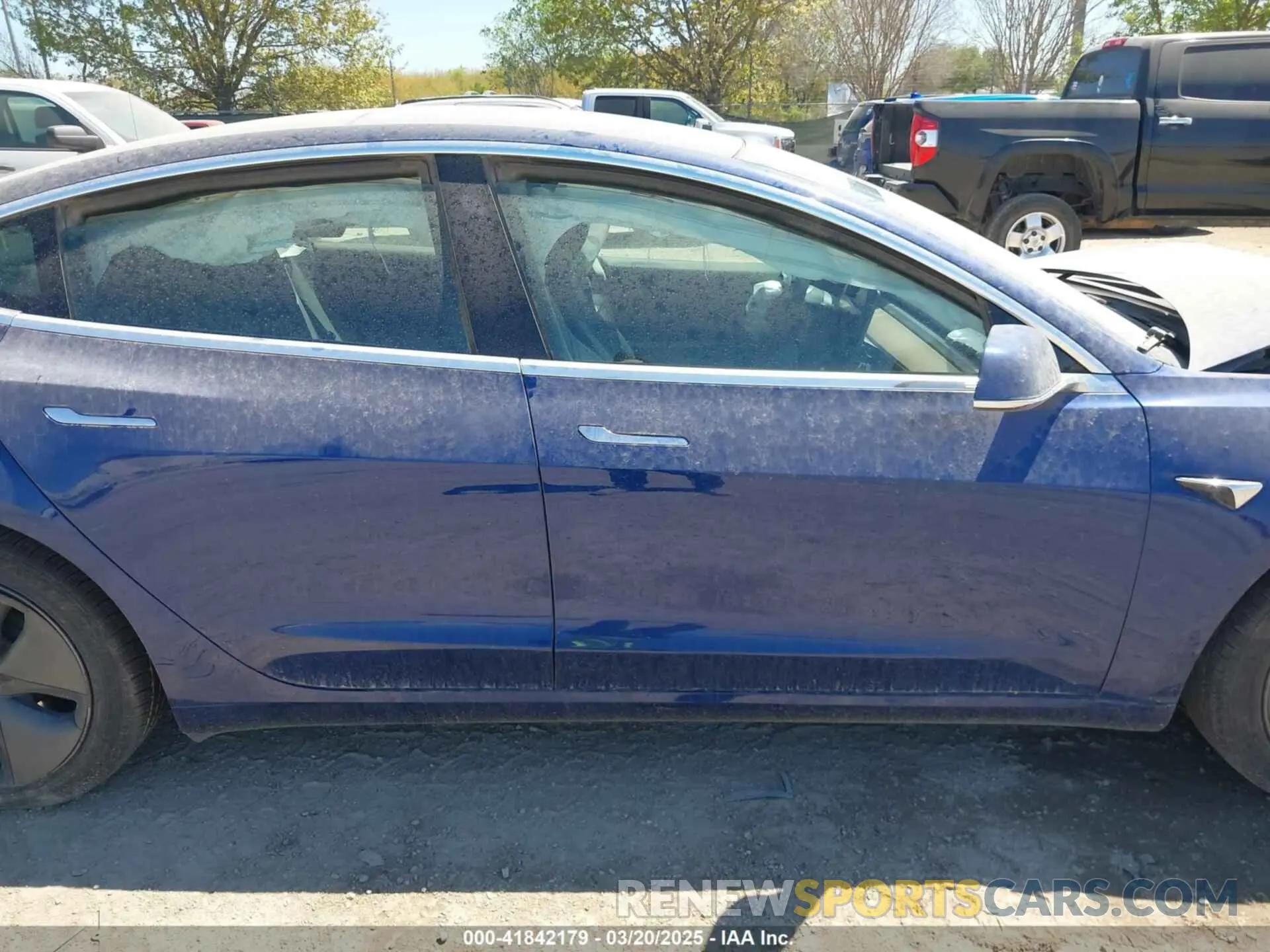 12 Photograph of a damaged car 5YJ3E1EA2LF739866 TESLA MODEL 3 2020