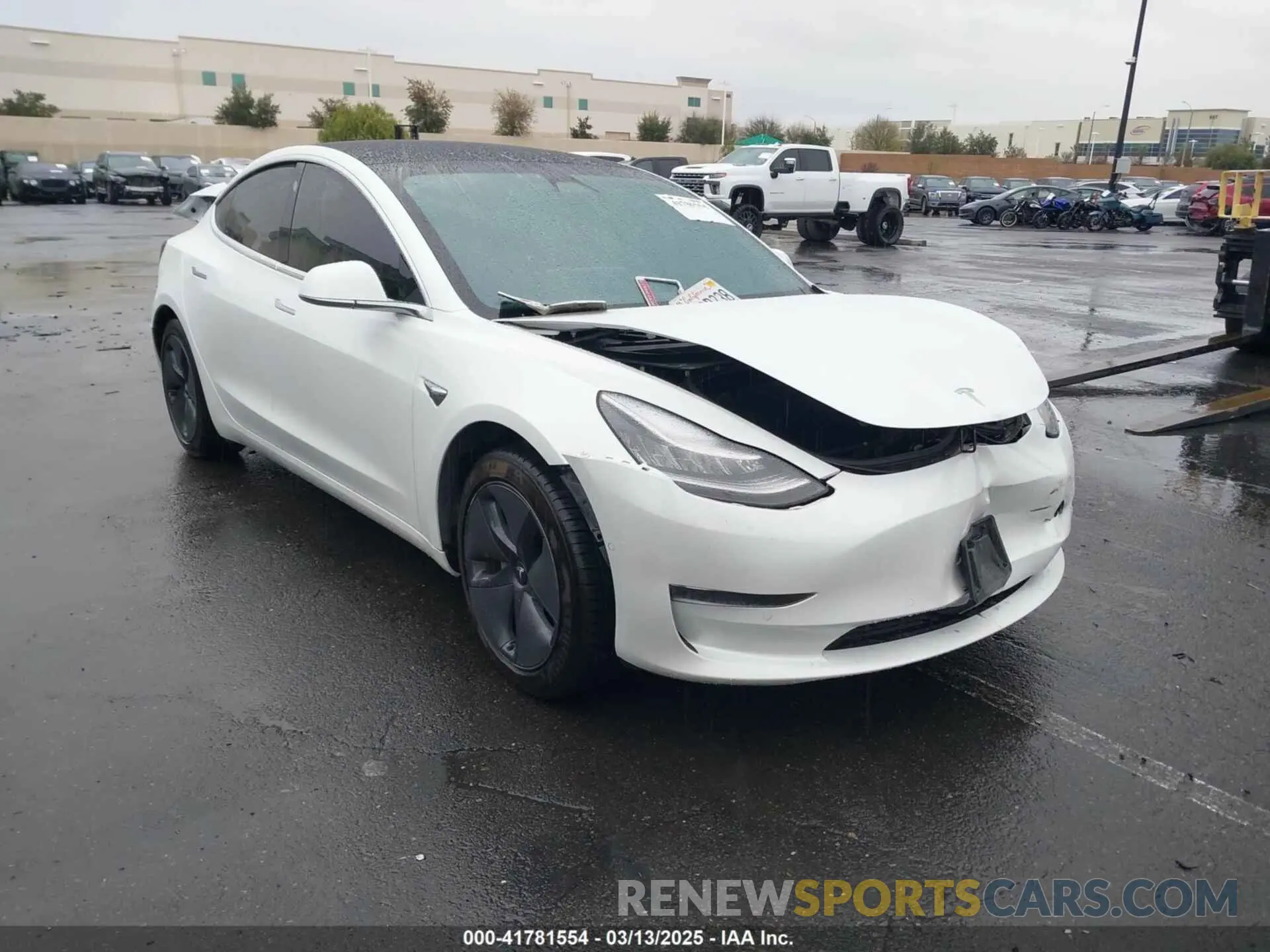 12 Photograph of a damaged car 5YJ3E1EA2LF740225 TESLA MODEL 3 2020