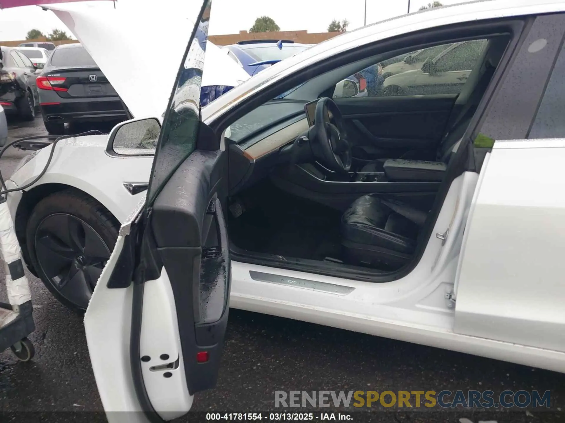5 Photograph of a damaged car 5YJ3E1EA2LF740225 TESLA MODEL 3 2020