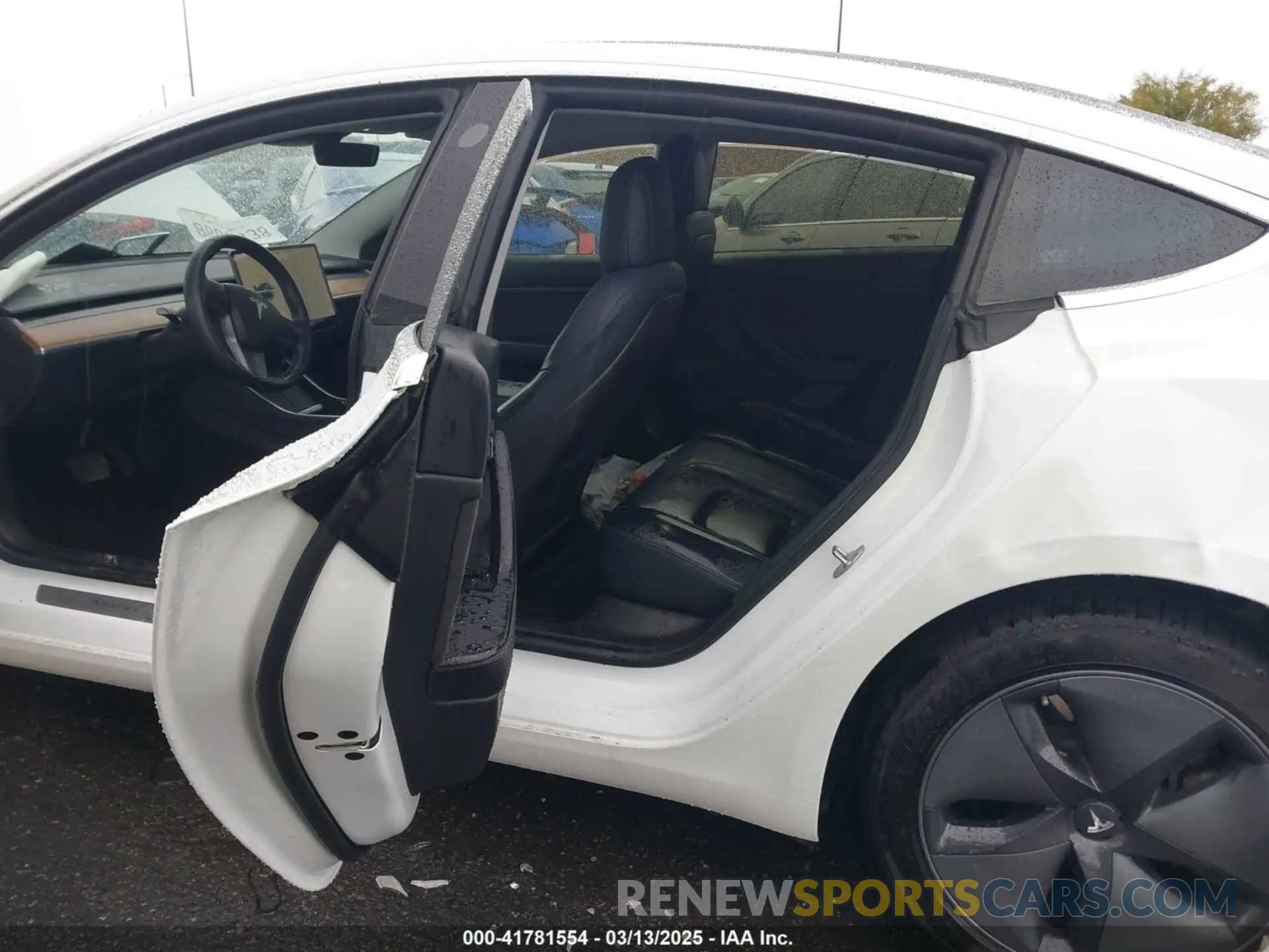 8 Photograph of a damaged car 5YJ3E1EA2LF740225 TESLA MODEL 3 2020