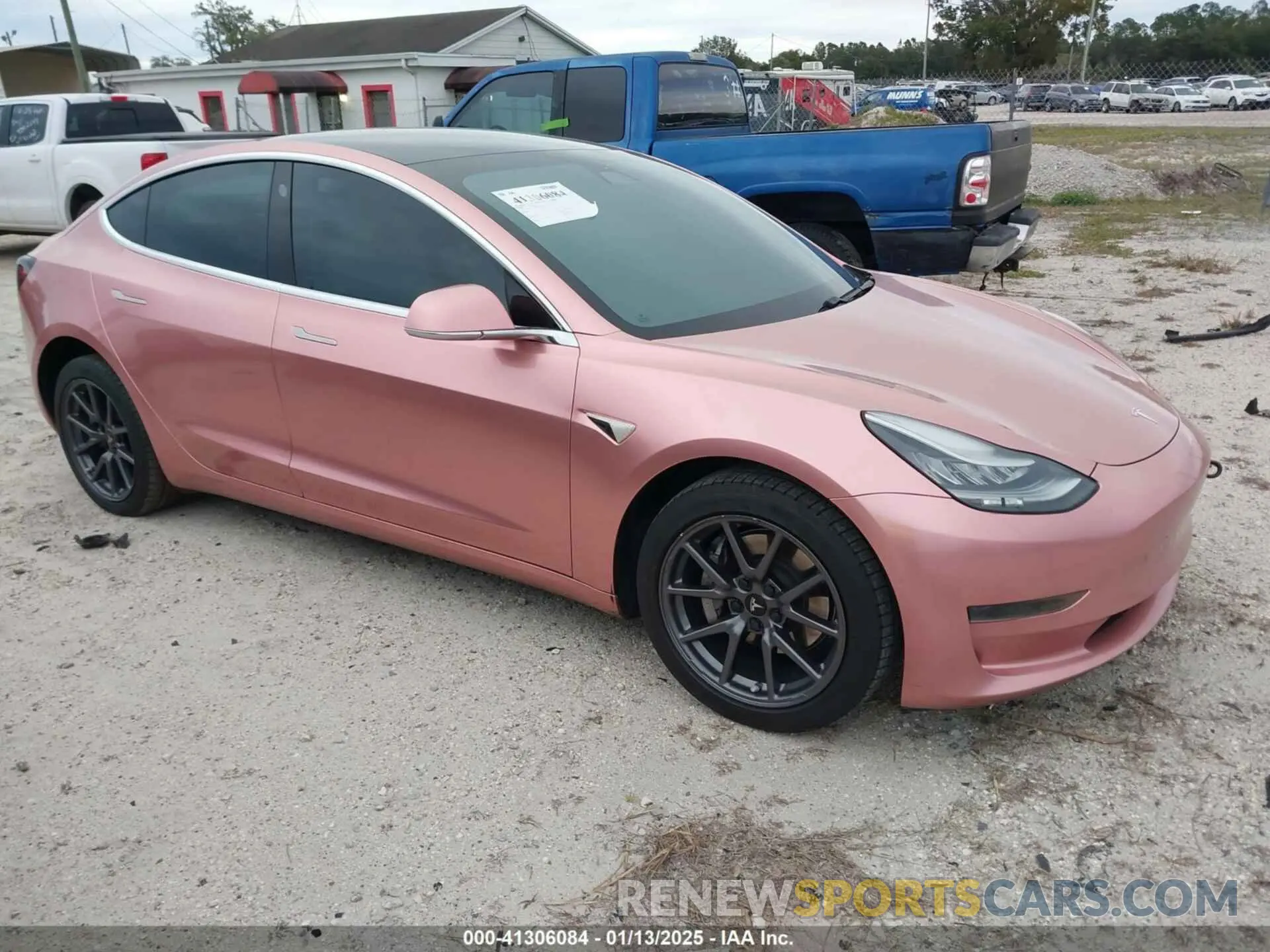 1 Photograph of a damaged car 5YJ3E1EA2LF740984 TESLA MODEL 3 2020