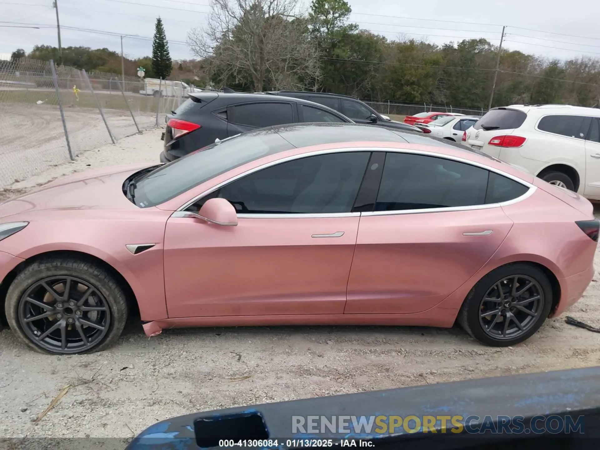 14 Photograph of a damaged car 5YJ3E1EA2LF740984 TESLA MODEL 3 2020