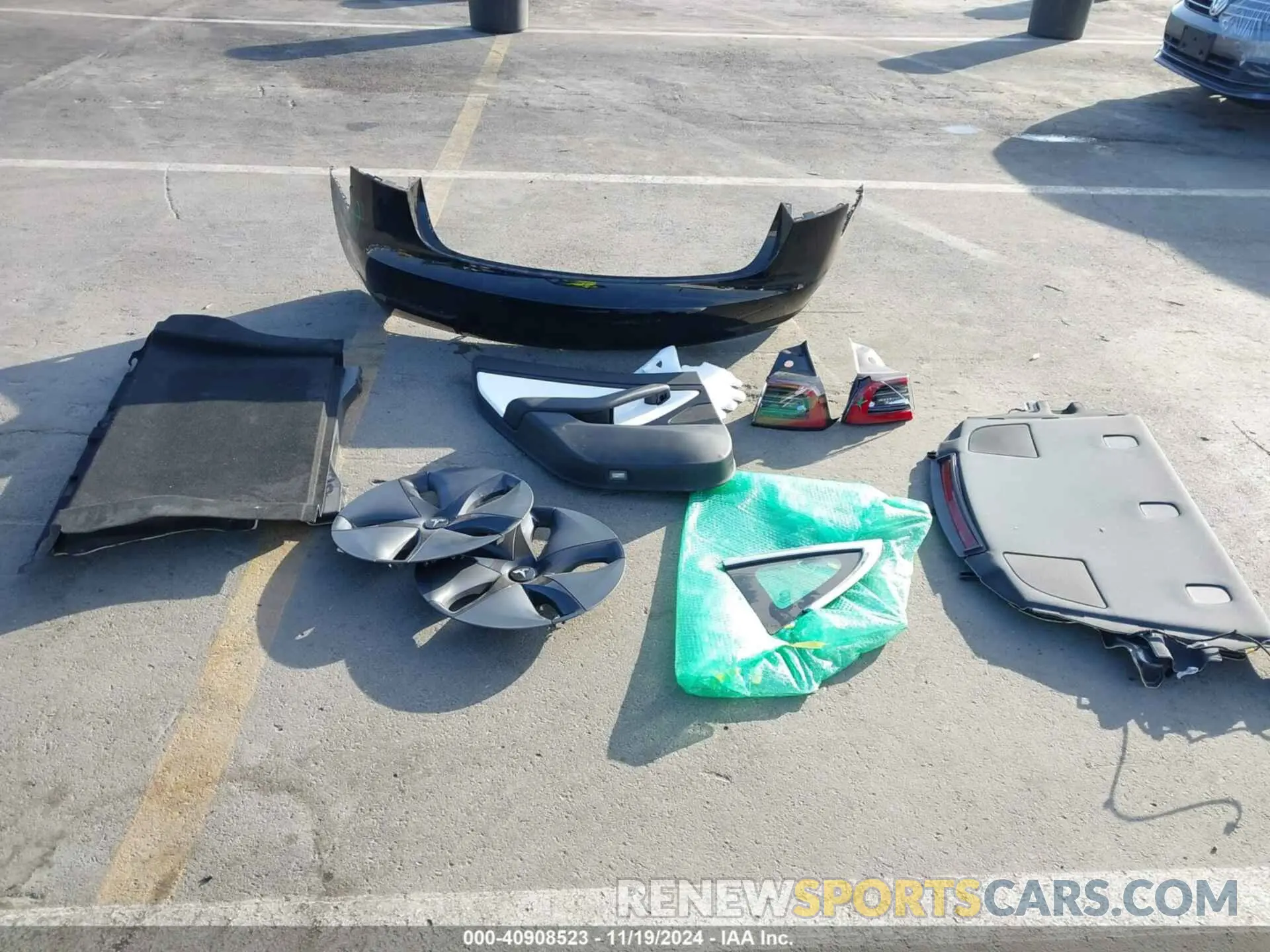 12 Photograph of a damaged car 5YJ3E1EA2LF745974 TESLA MODEL 3 2020
